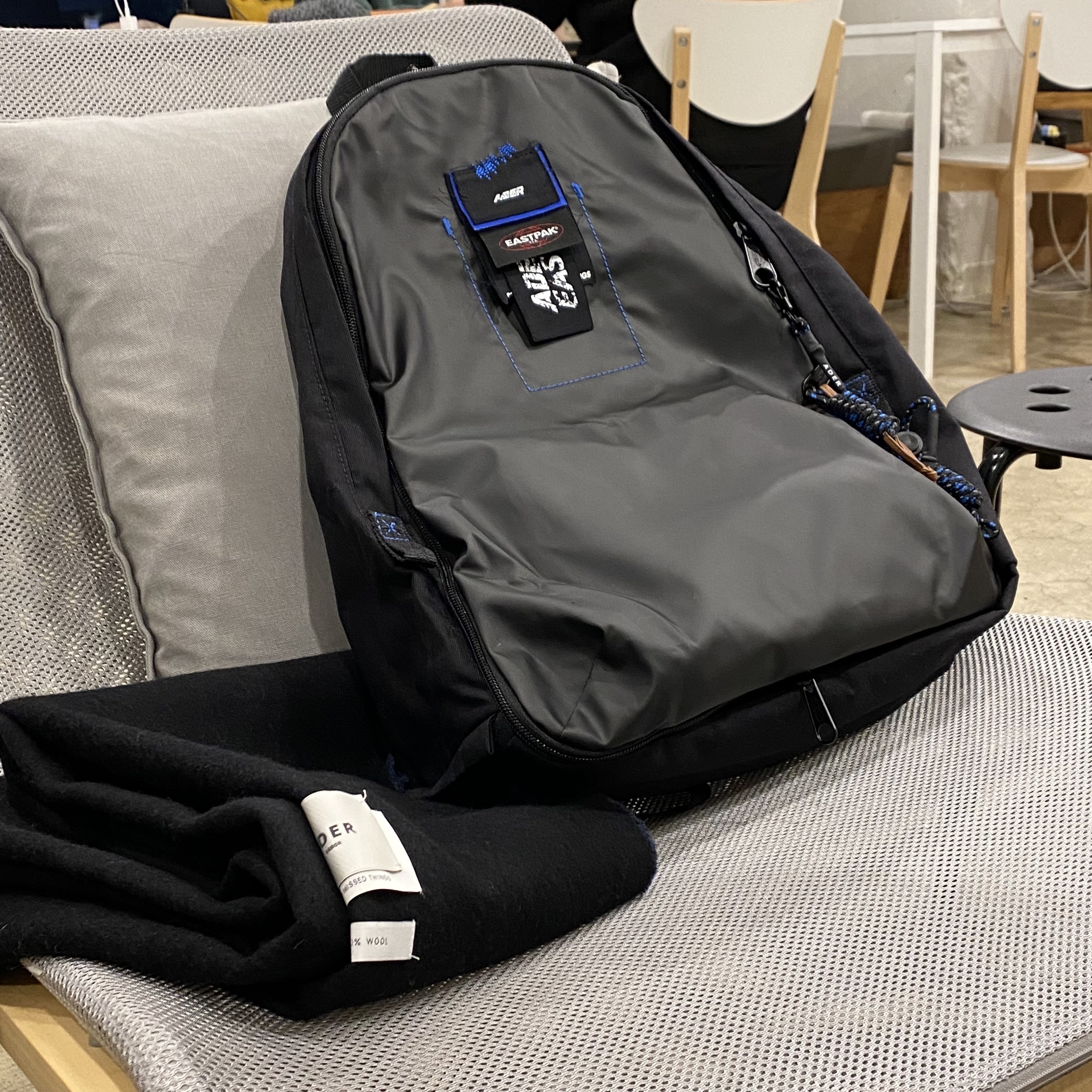 Ader Error x Eastpak Pak’r Backpack Black 착용 스타일 - 1