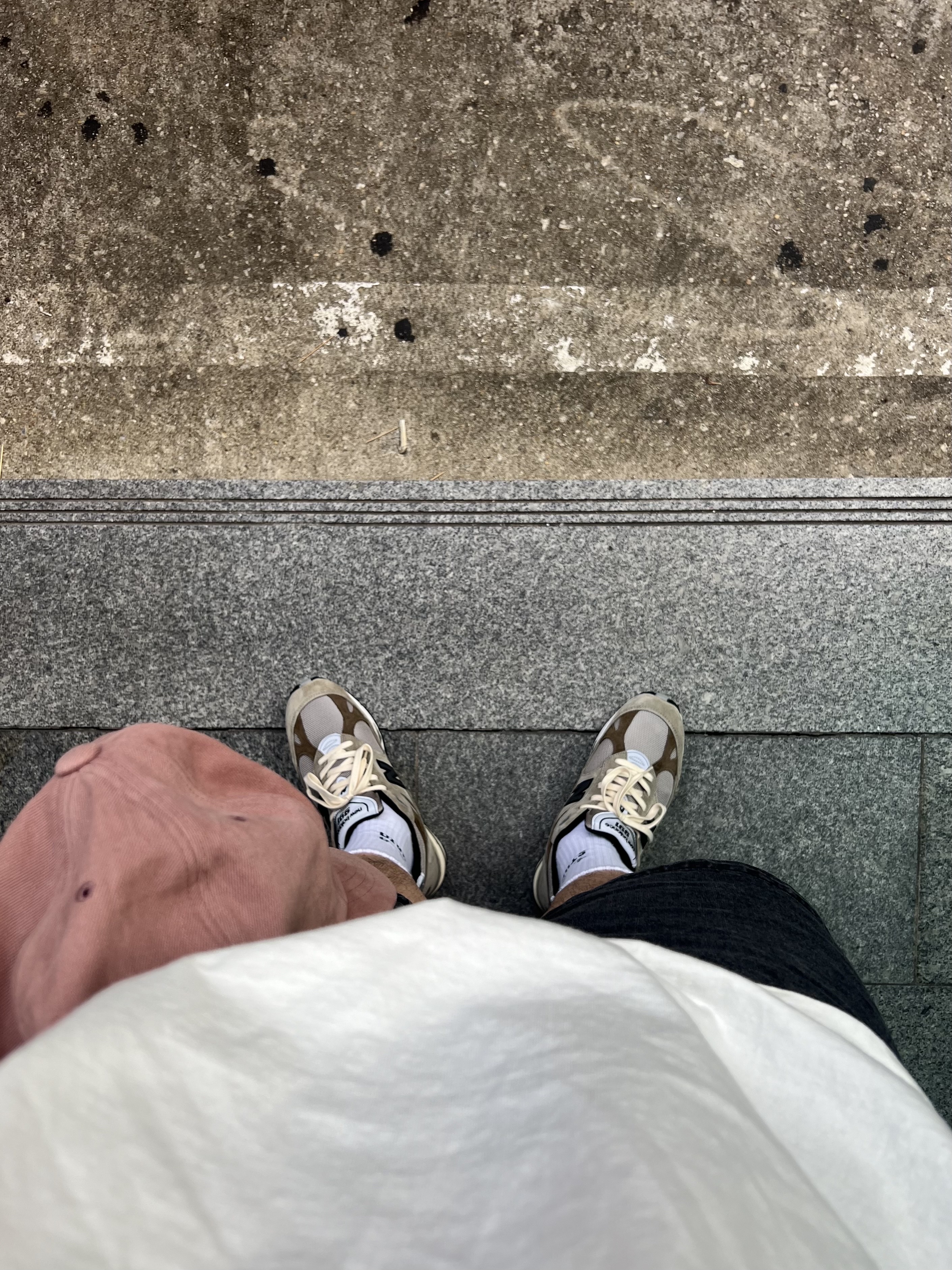 New Balance x JJJJound 991 Made in UK Grey 착용 스타일