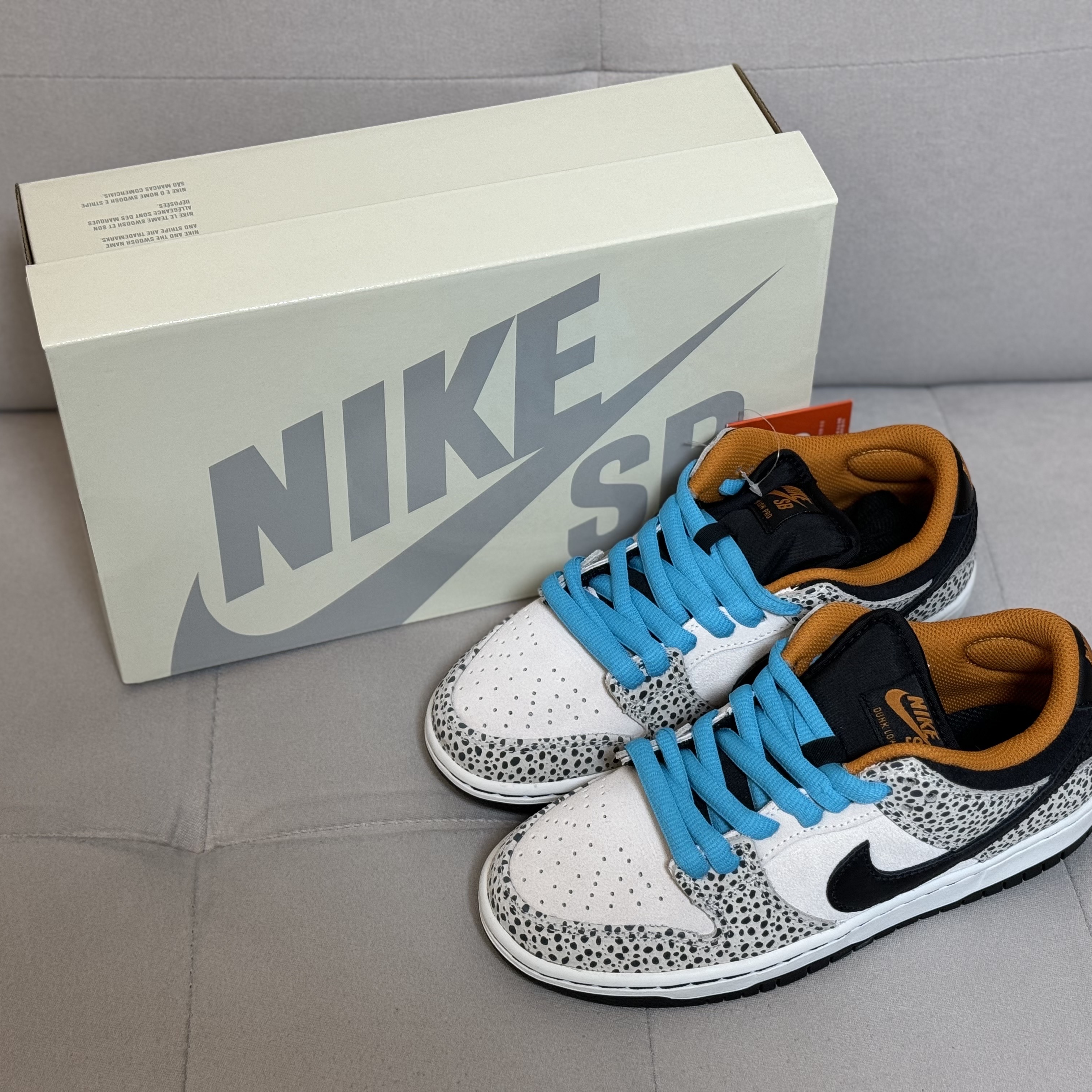 Nike SB Dunk Low Pro Electric Phantom and Black 착용 스타일 - 1