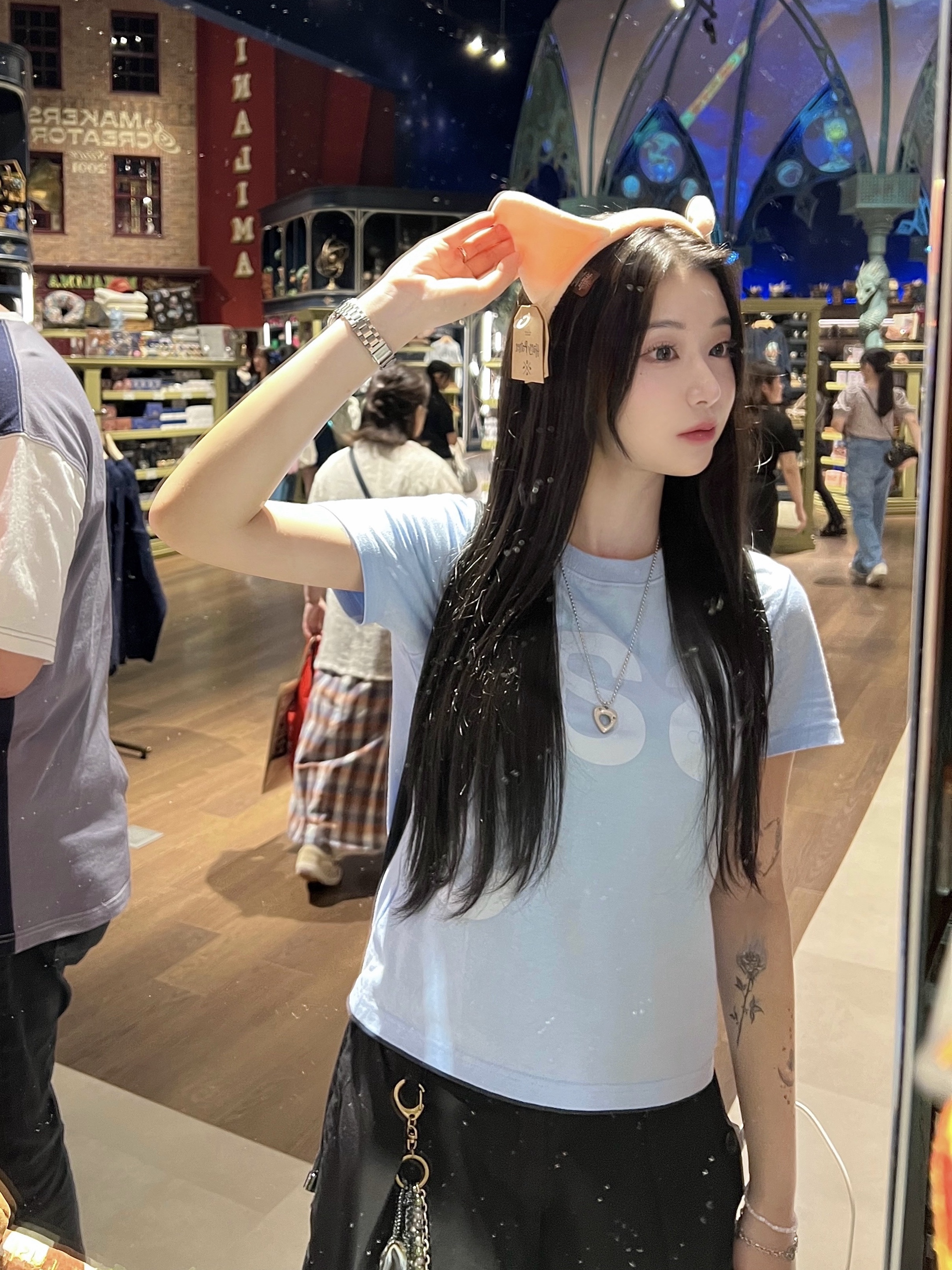 [KREAM 단독] Safarispot 1/2 Basic Safari T-Shirt Sky, Adidas Spezial Handball Light Blue 착용 스타일 - 8