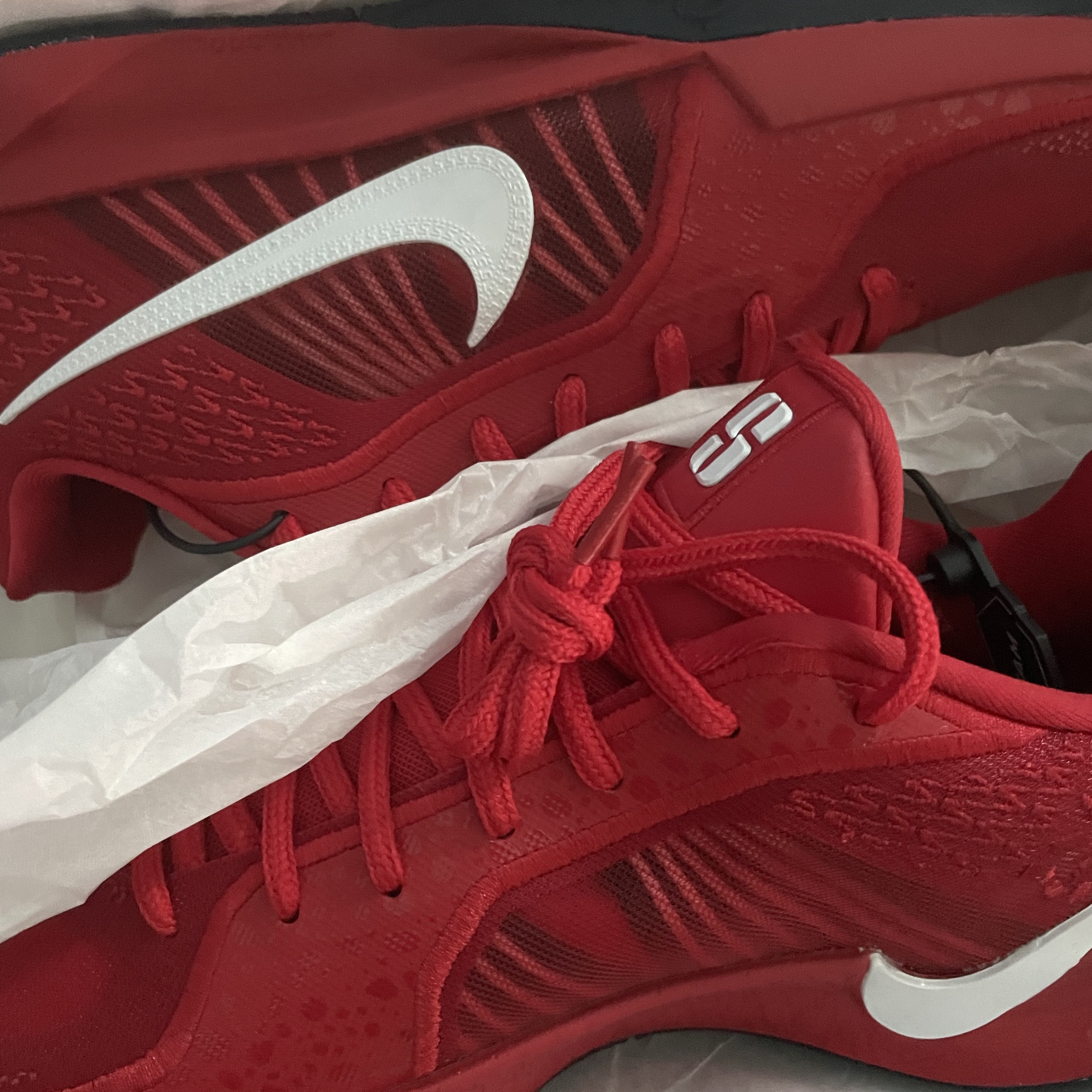 Nike Sabrina 2 EP Sport Red 착용 스타일
