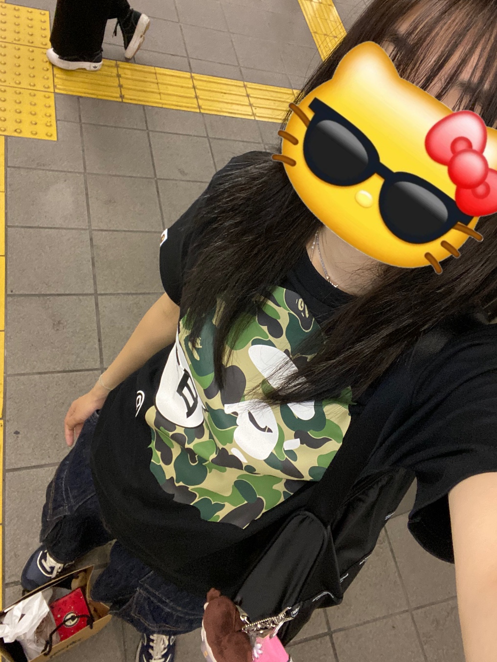 BAPE Japan Big Ape Head City T-Shirt Black 착용 스타일 - 3