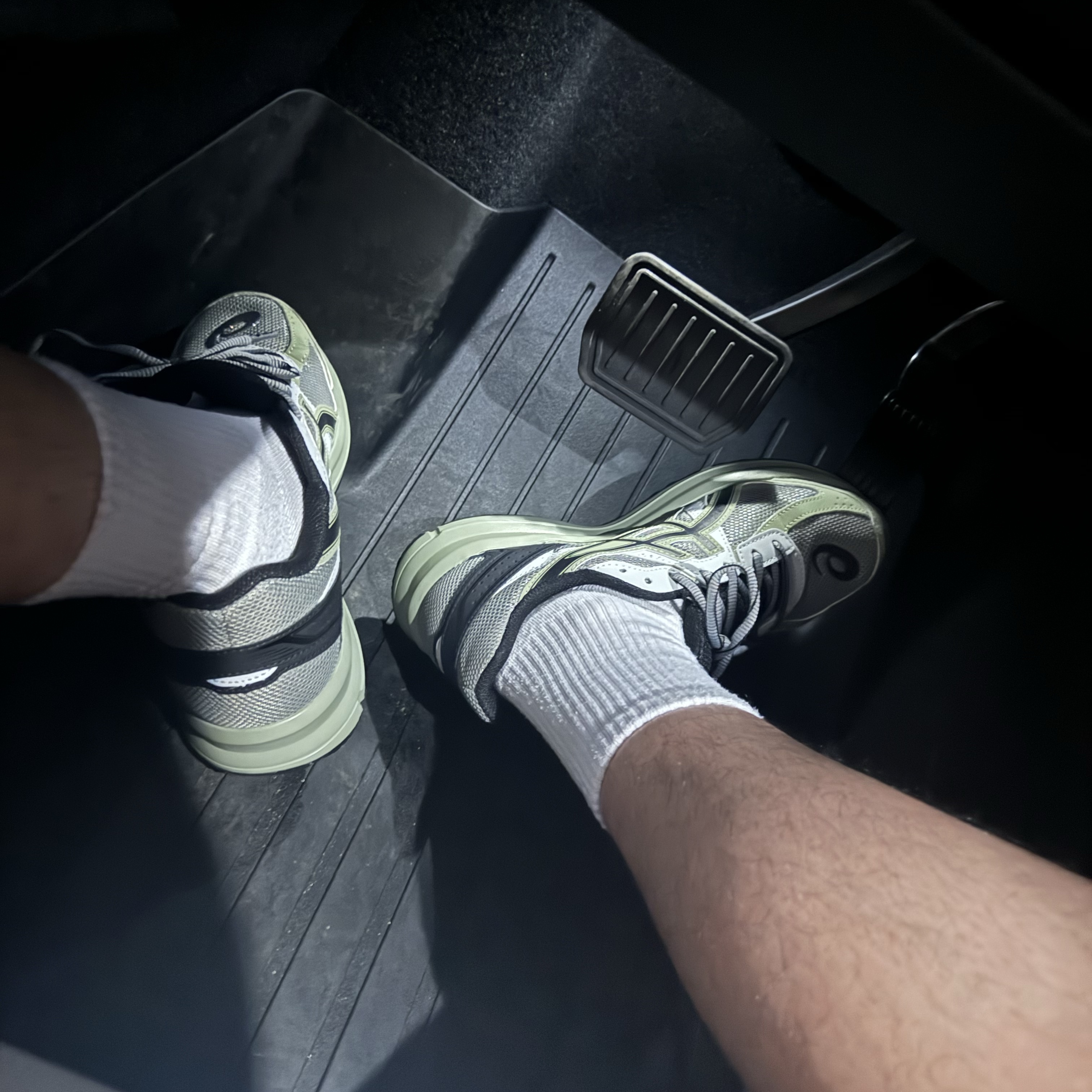 Asics Jog 100 S Sheet Rock - 2E Wide 착용 스타일