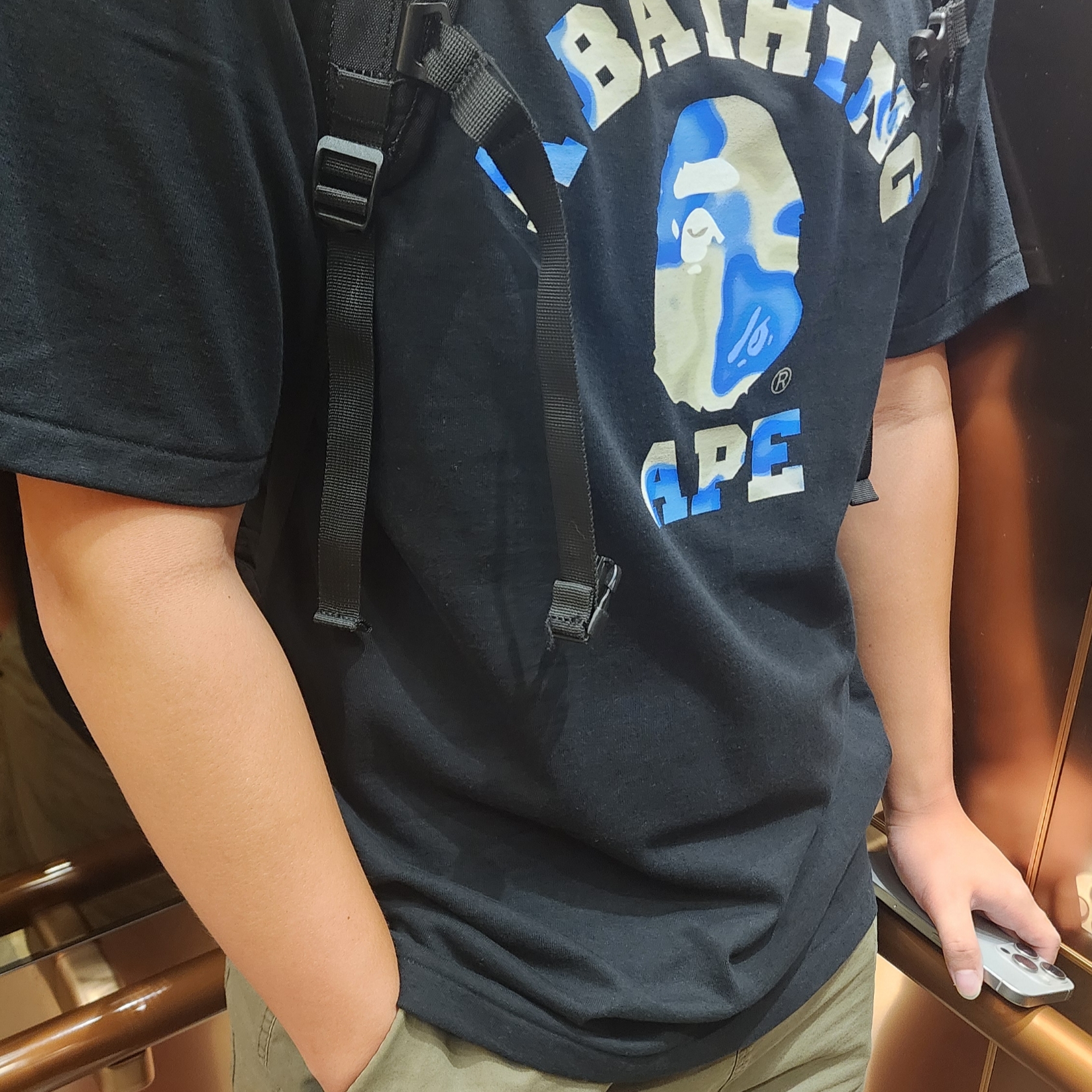 BAPE Liquid Camo College T-Shirt Black Blue 착용 스타일