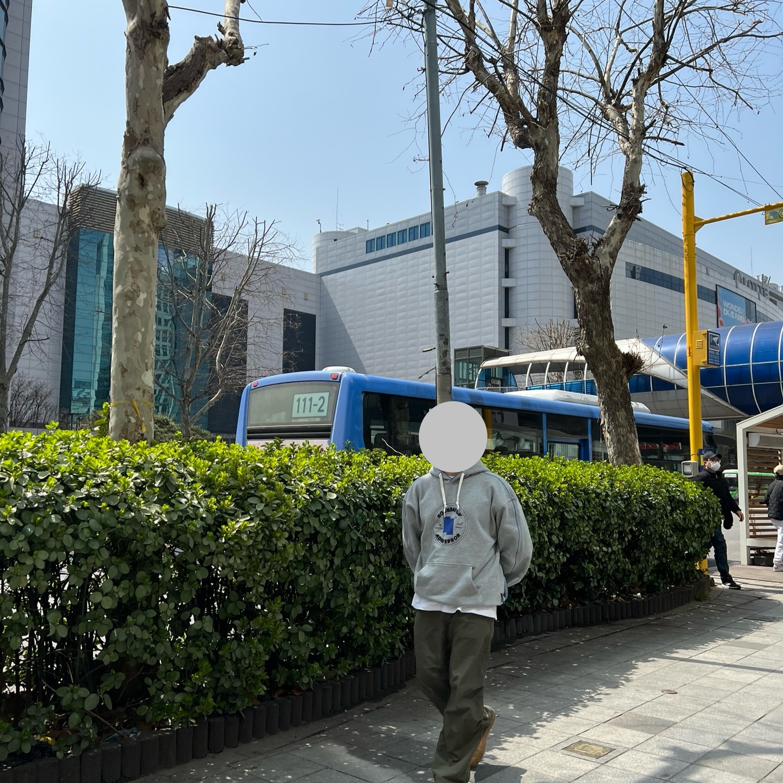 Converse x Ader Error Shapes Pullover Hoodie Vintage Grey Heather 착용 스타일