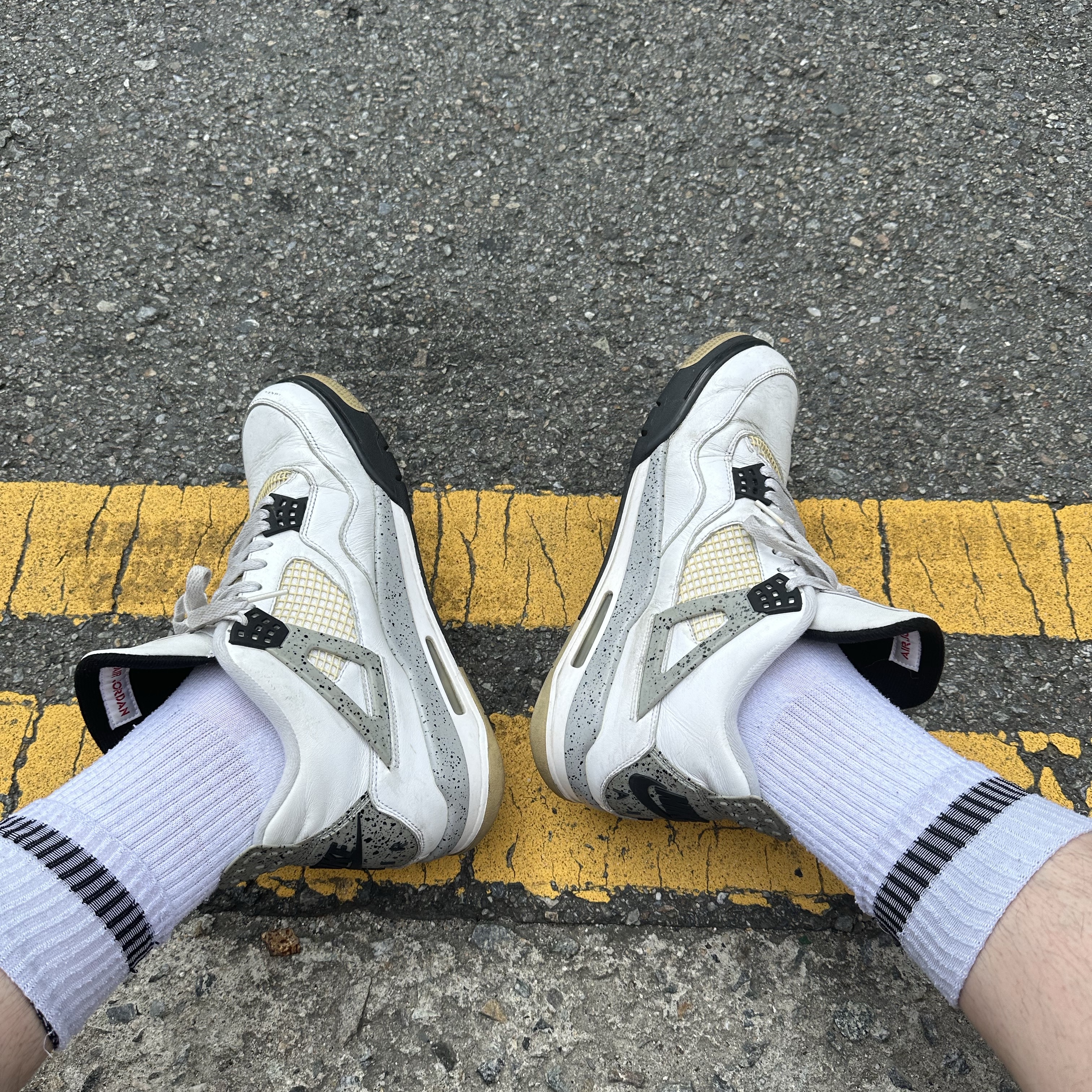 Jordan 4 Retro OG White Cement 2016 착용 스타일 - 2