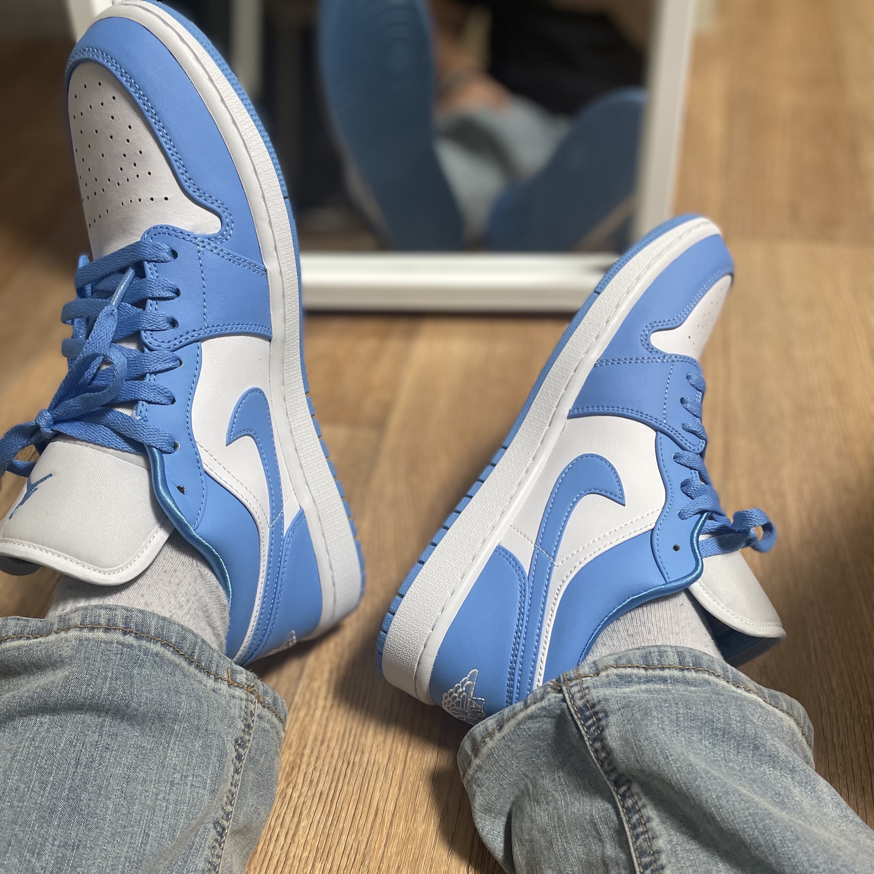 (W) Jordan 1 Low UNC University Blue 착용 스타일