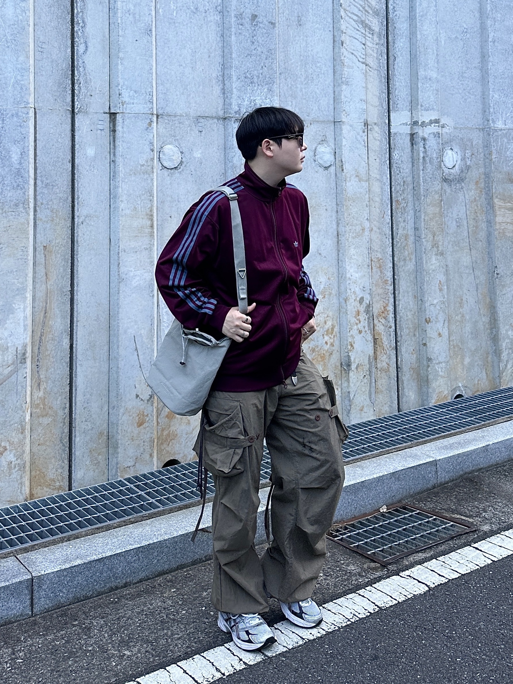 Adidas Originals Beckenbauer Track Jacket Maroon - KR Sizing, Asics Gel-1130 White Black 착용 스타일 - 3