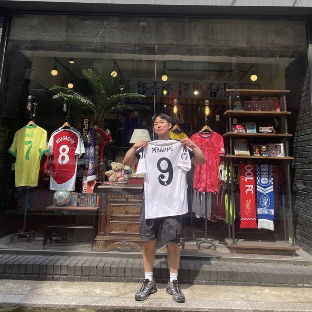 Adidas Real Madrid 2024/25 Home Jersey White - KR Sizing (Non Marking Ver.), Salomon XT-6 Gore-Tex Black Ebony ์ฐฉ์ฉ ์คํ์ผ