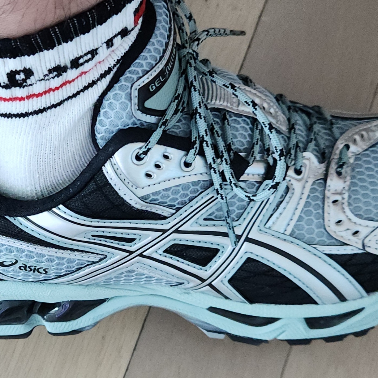 Asics Gel-Nimbus 10.1 Ocean Haze Pure Silver 착용 스타일 - 2