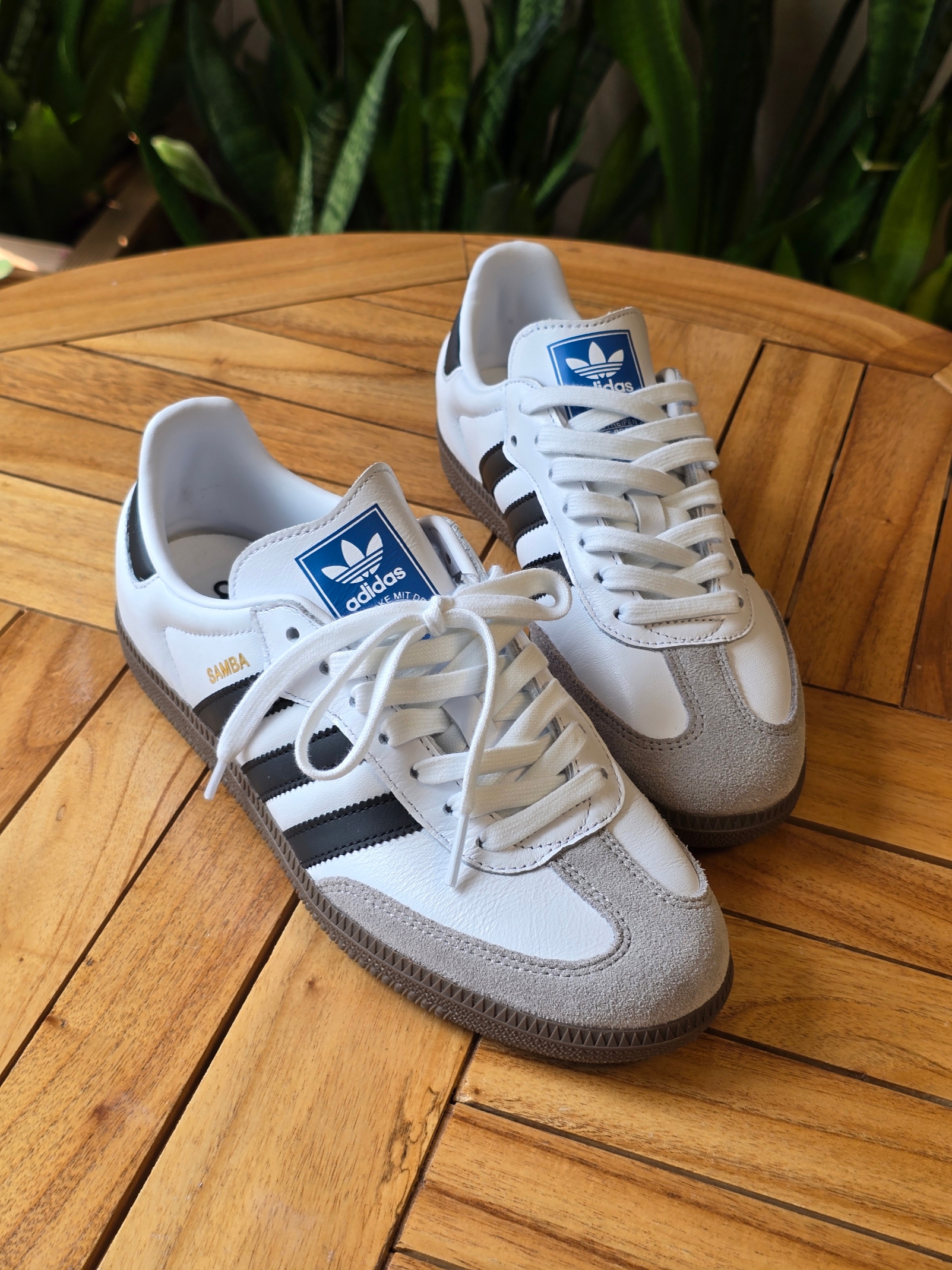 Adidas Samba OG Cloud White 착용 스타일 - 1