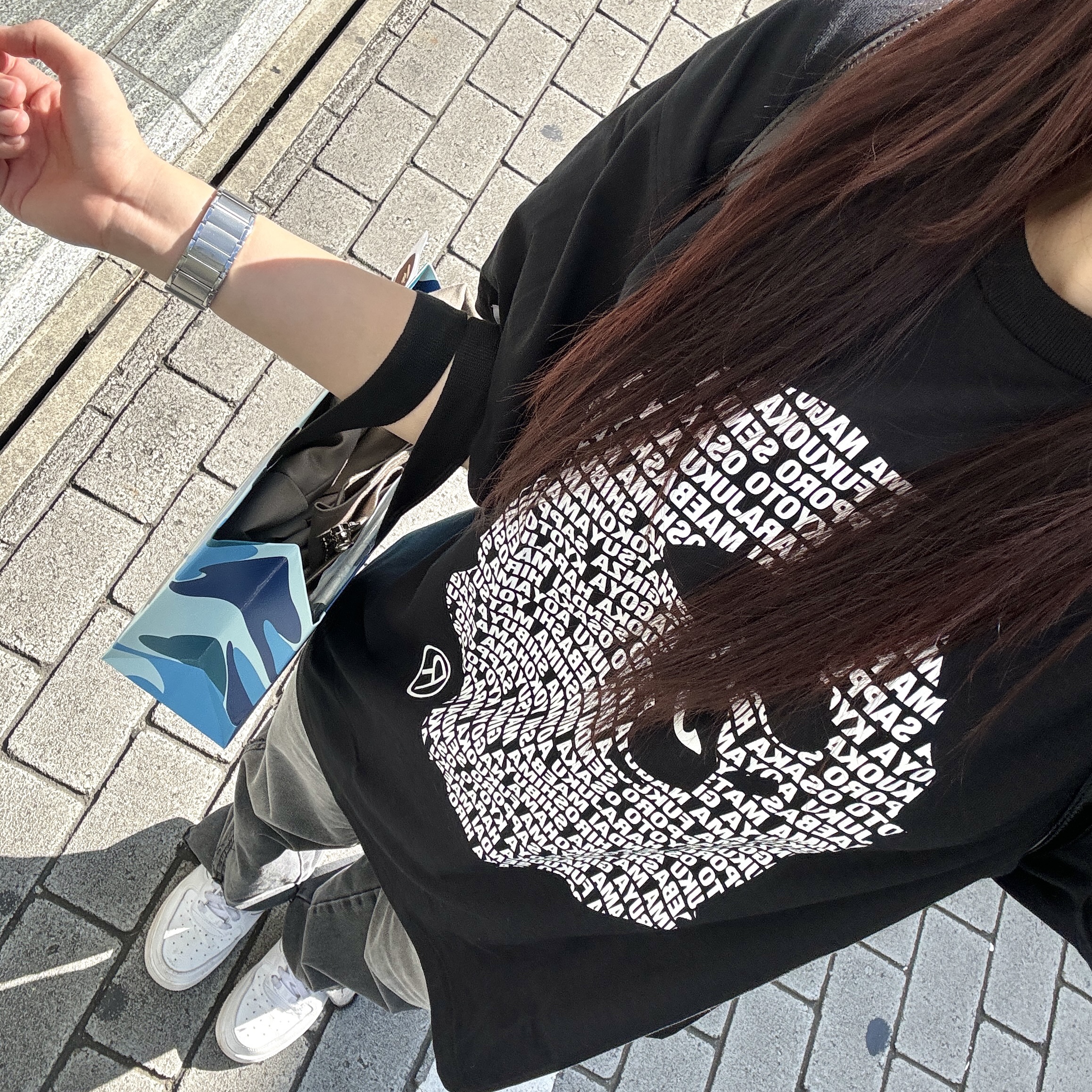 BAPE Japan Ape Head T-Shirt Black, Godashin Cats Keyring Grey 착용 스타일 - 1