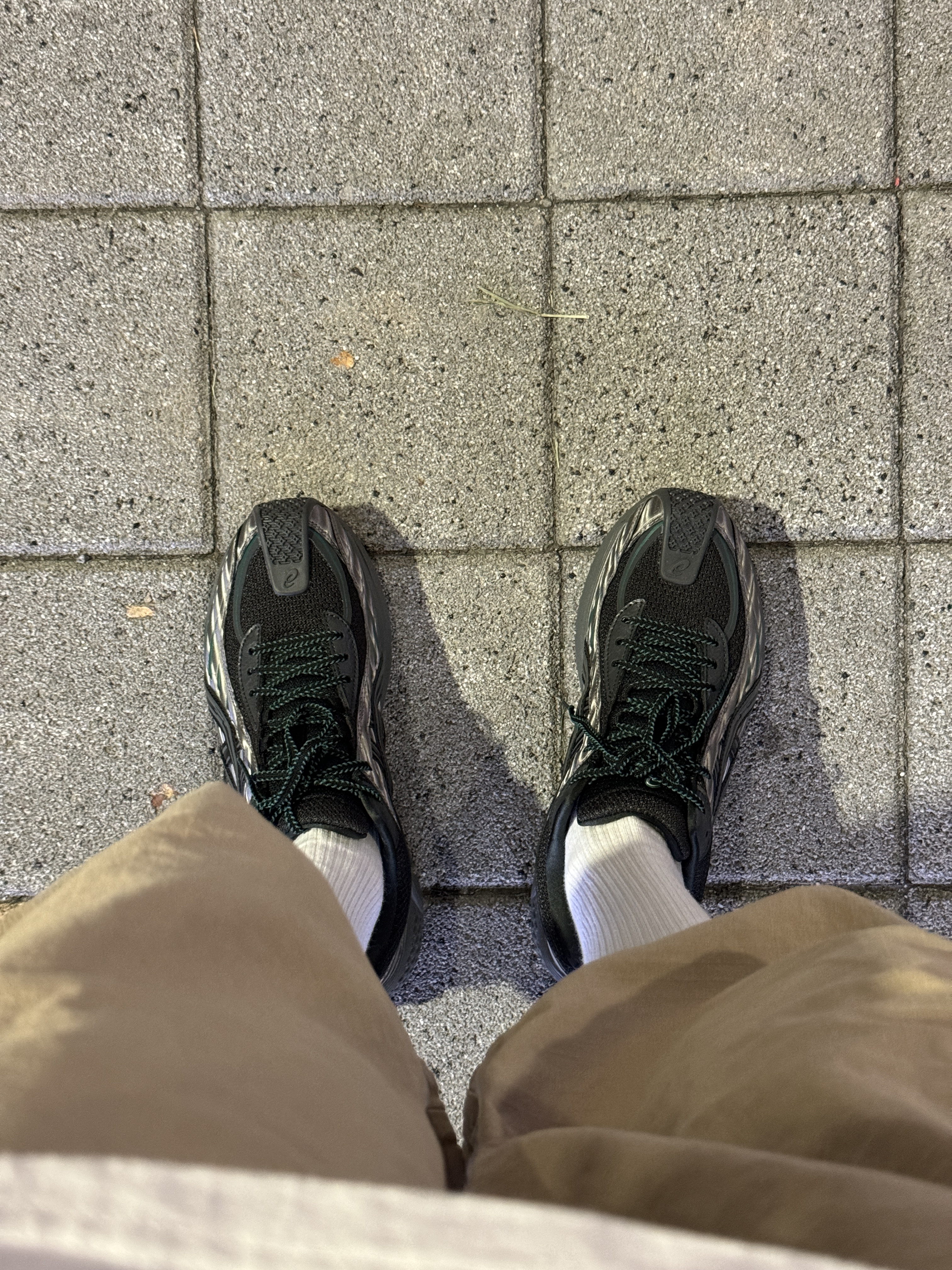 (W) Asics x Kiko Kostadinov Gel-Flammae Grey Black 착용 스타일 - 3