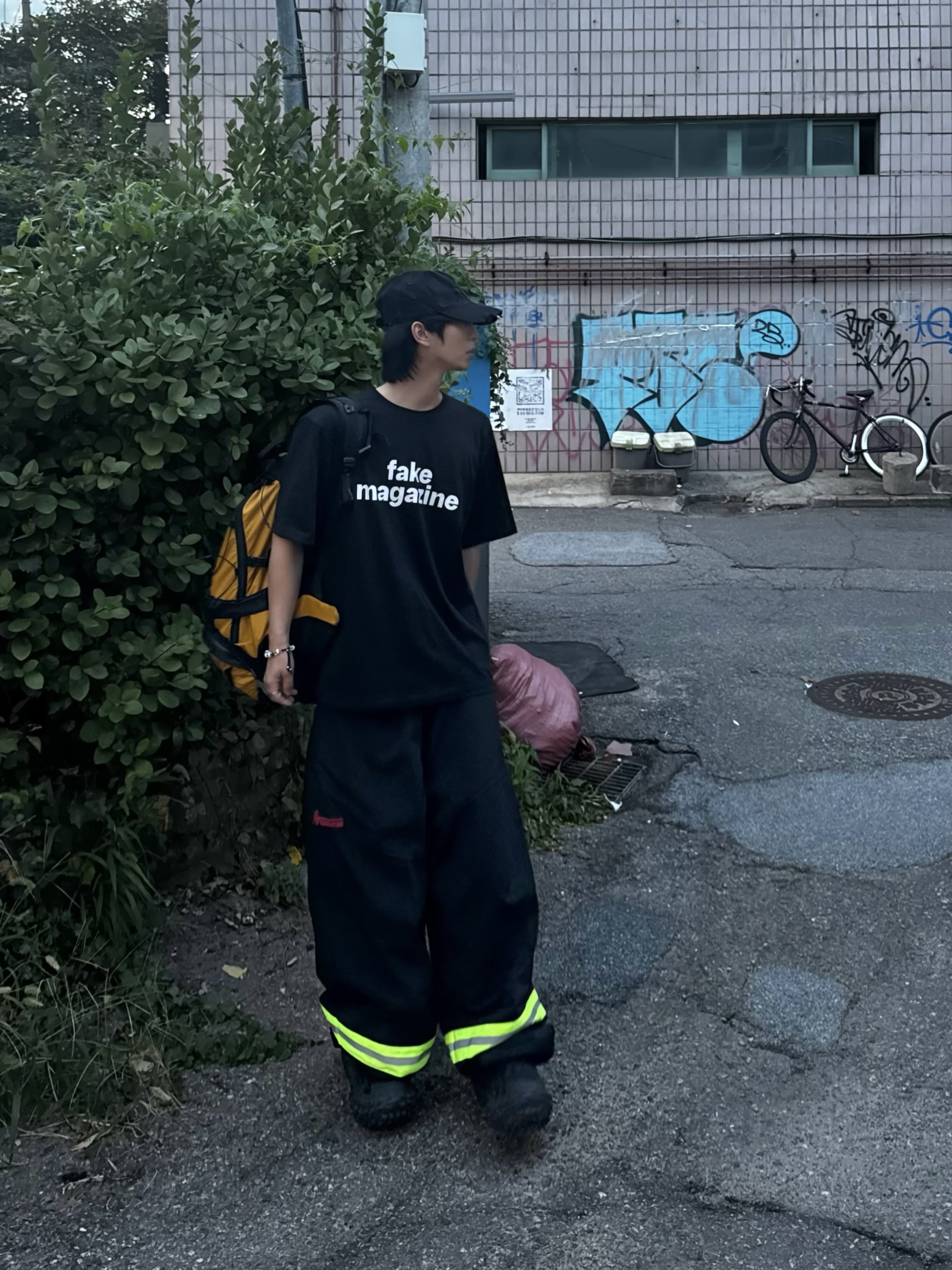 Project G/R Firefighter Track Pants Black, Balenciaga Defender Sneakers Black 착용 스타일 - 4