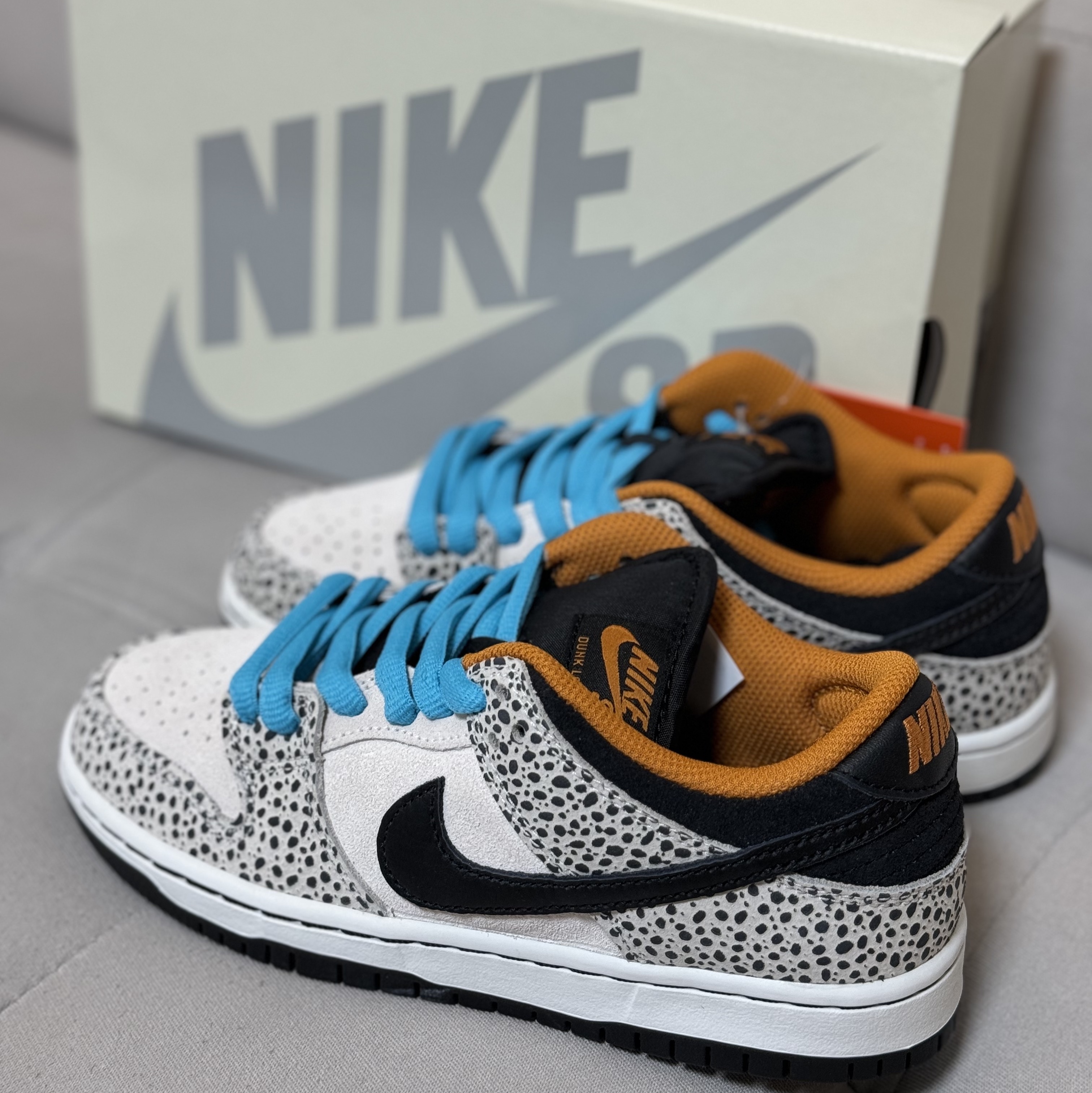 Nike SB Dunk Low Pro Electric Phantom and Black 착용 스타일 - 3