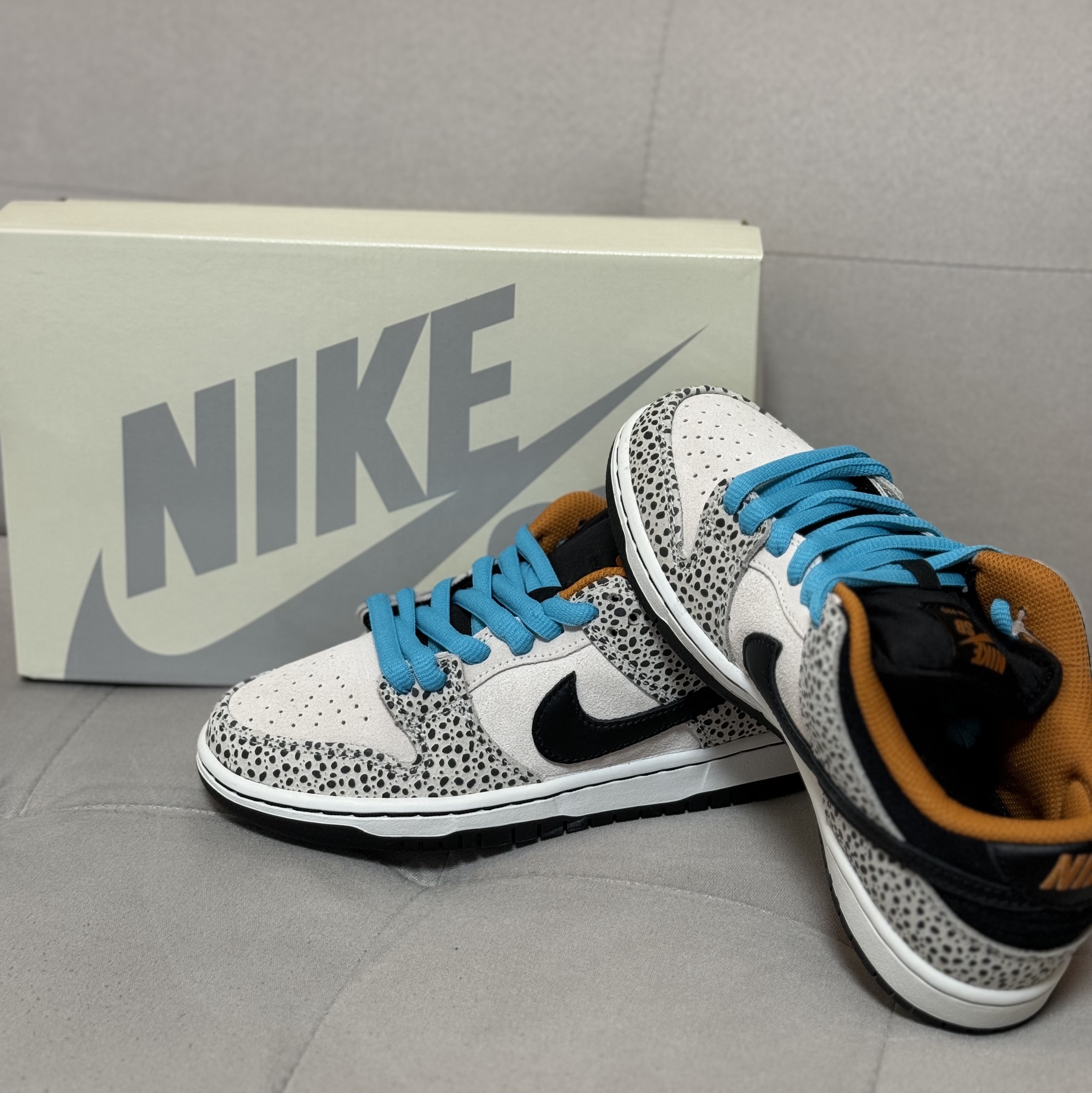 Nike SB Dunk Low Pro Electric Phantom and Black 착용 스타일 - 5