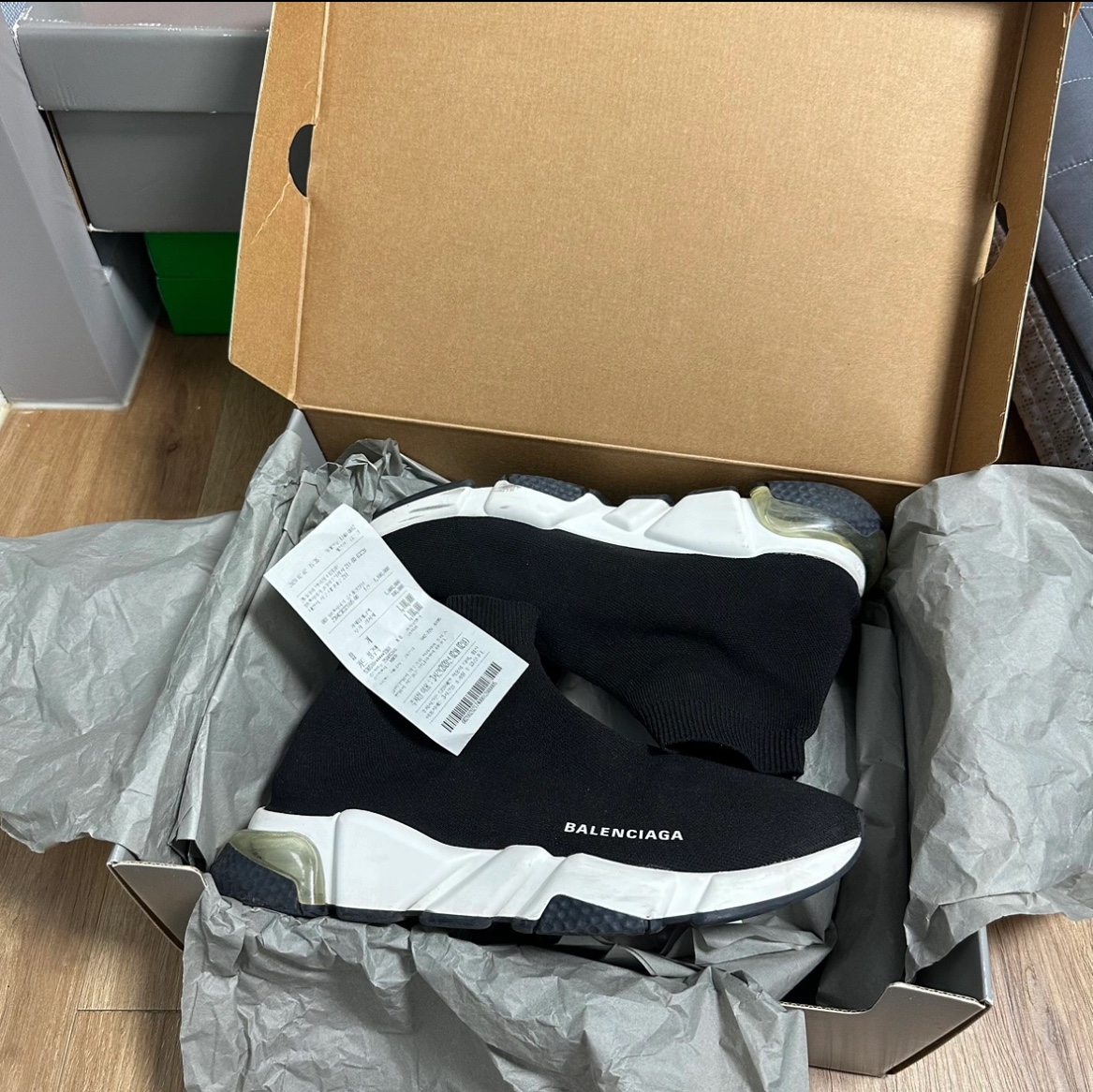 Balenciaga Speed Trainer Black White 2021/2022 착용 스타일