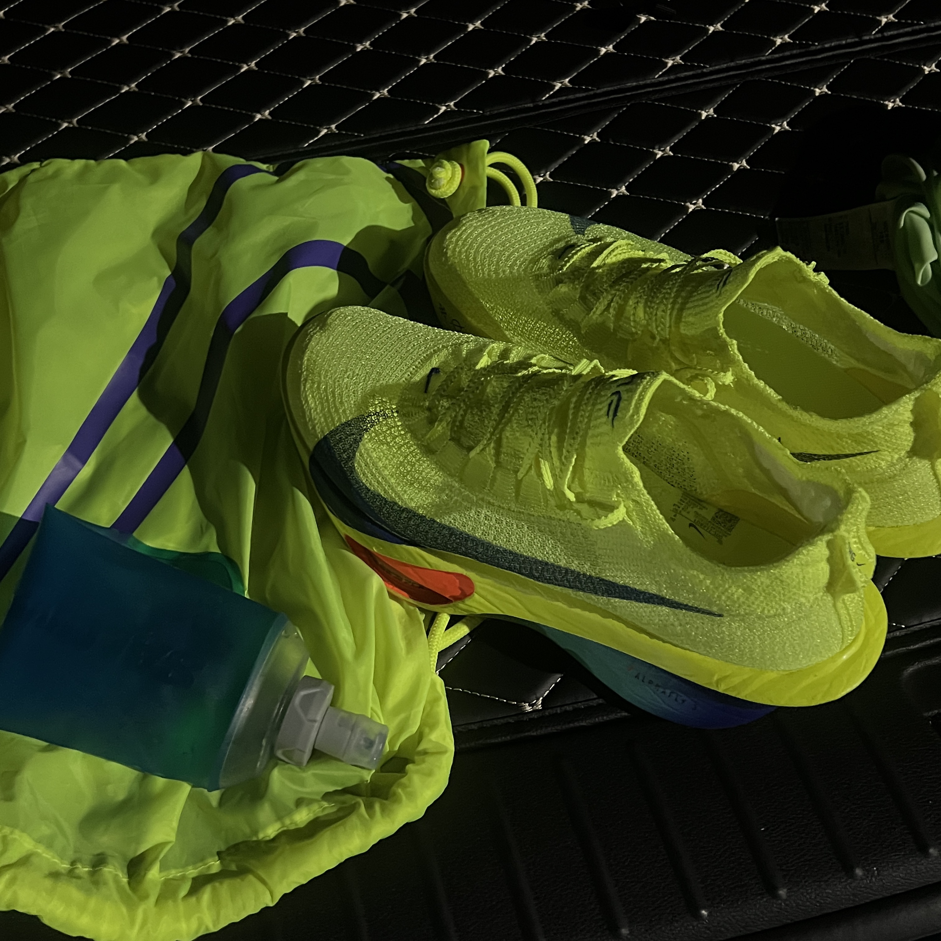 Nike Air Zoom Alphafly Next% 3 Volt 착용 스타일 - 1