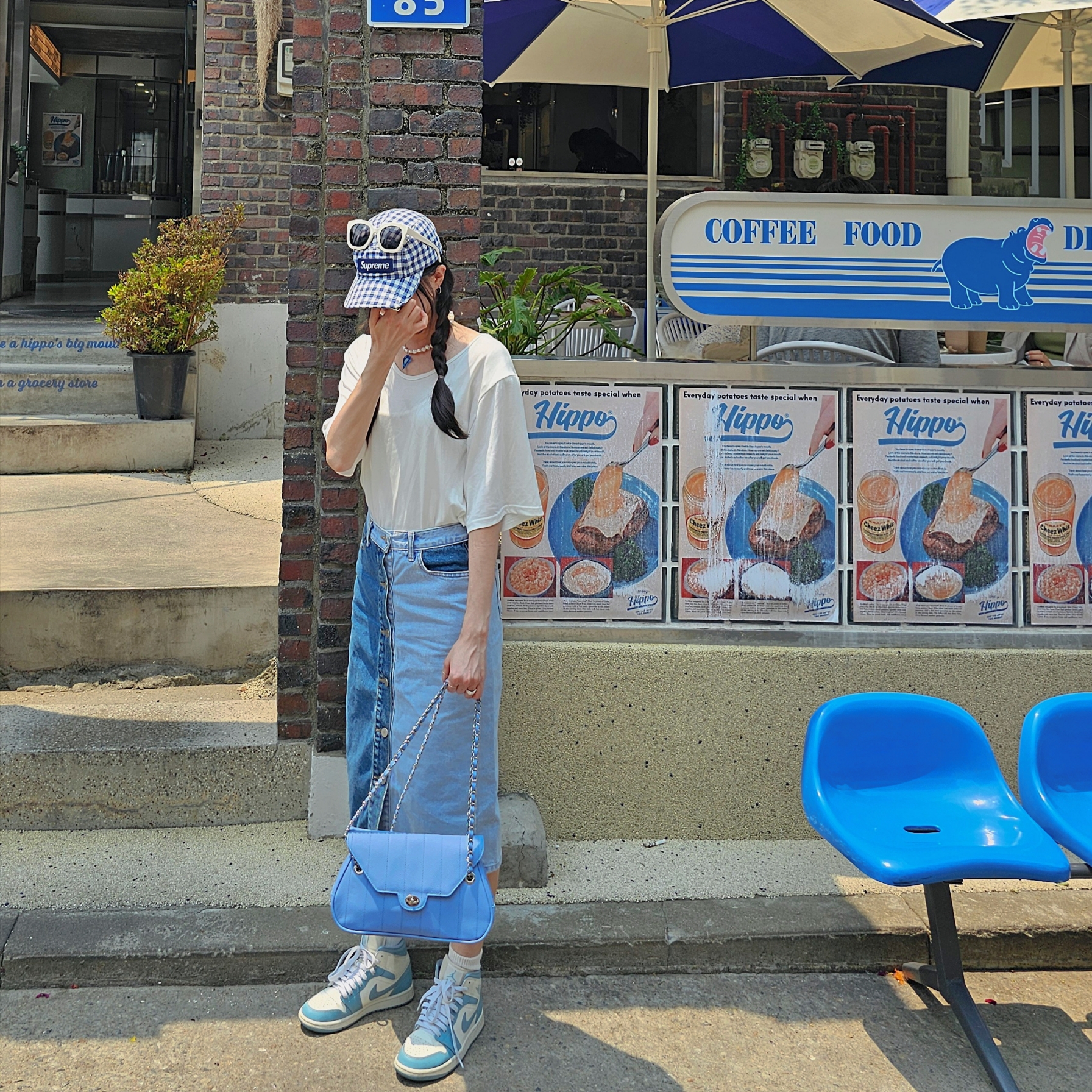 Supreme Gingham Camp Cap Navy - 23SS, (W) Jordan 1 Mid Sail and Worn Blue 착용 스타일 - 2