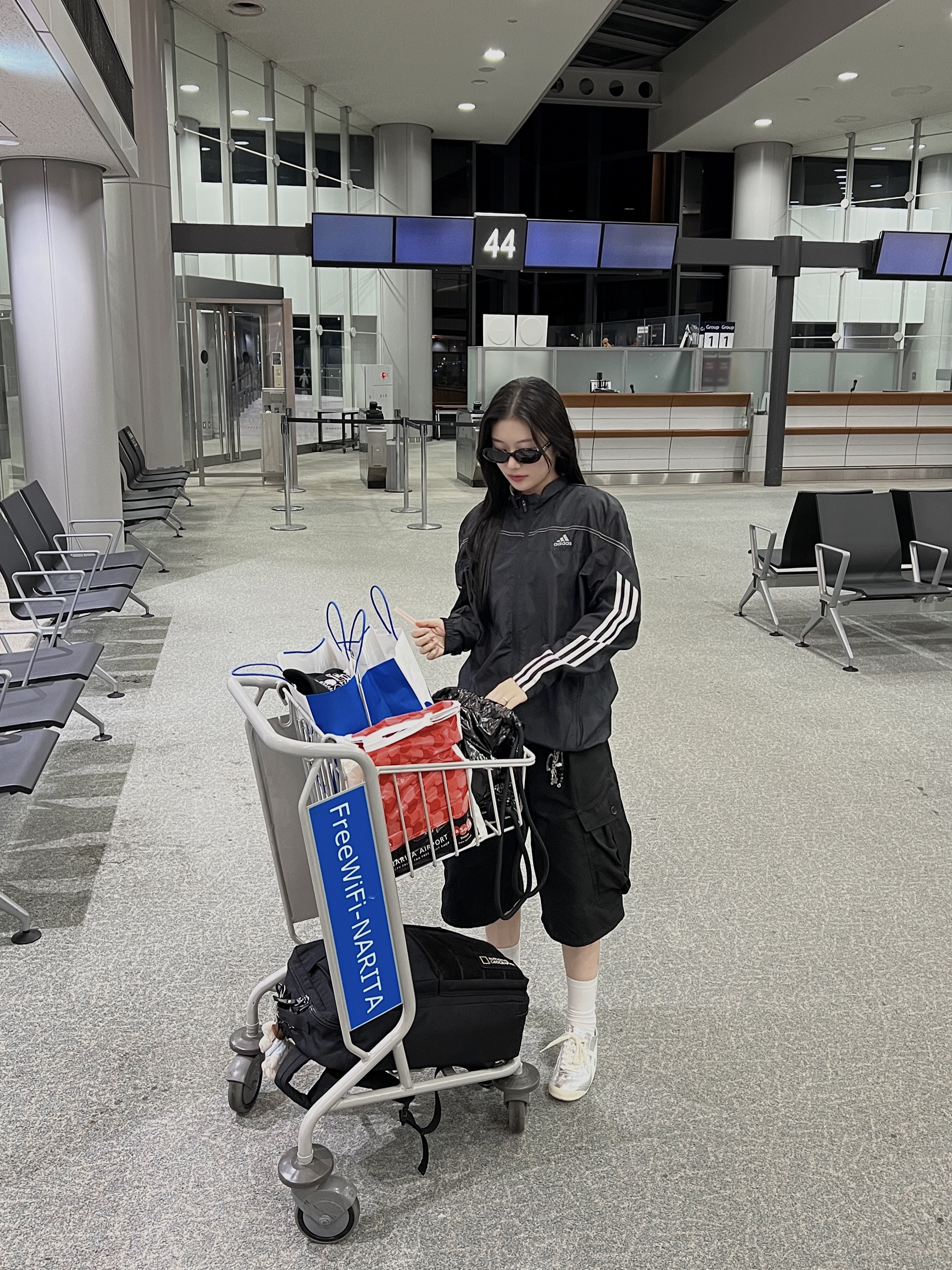 Onitsuka Tiger Mexico 66 Silver Off White, Treemingbird TMB String Backpack Black 착용 스타일