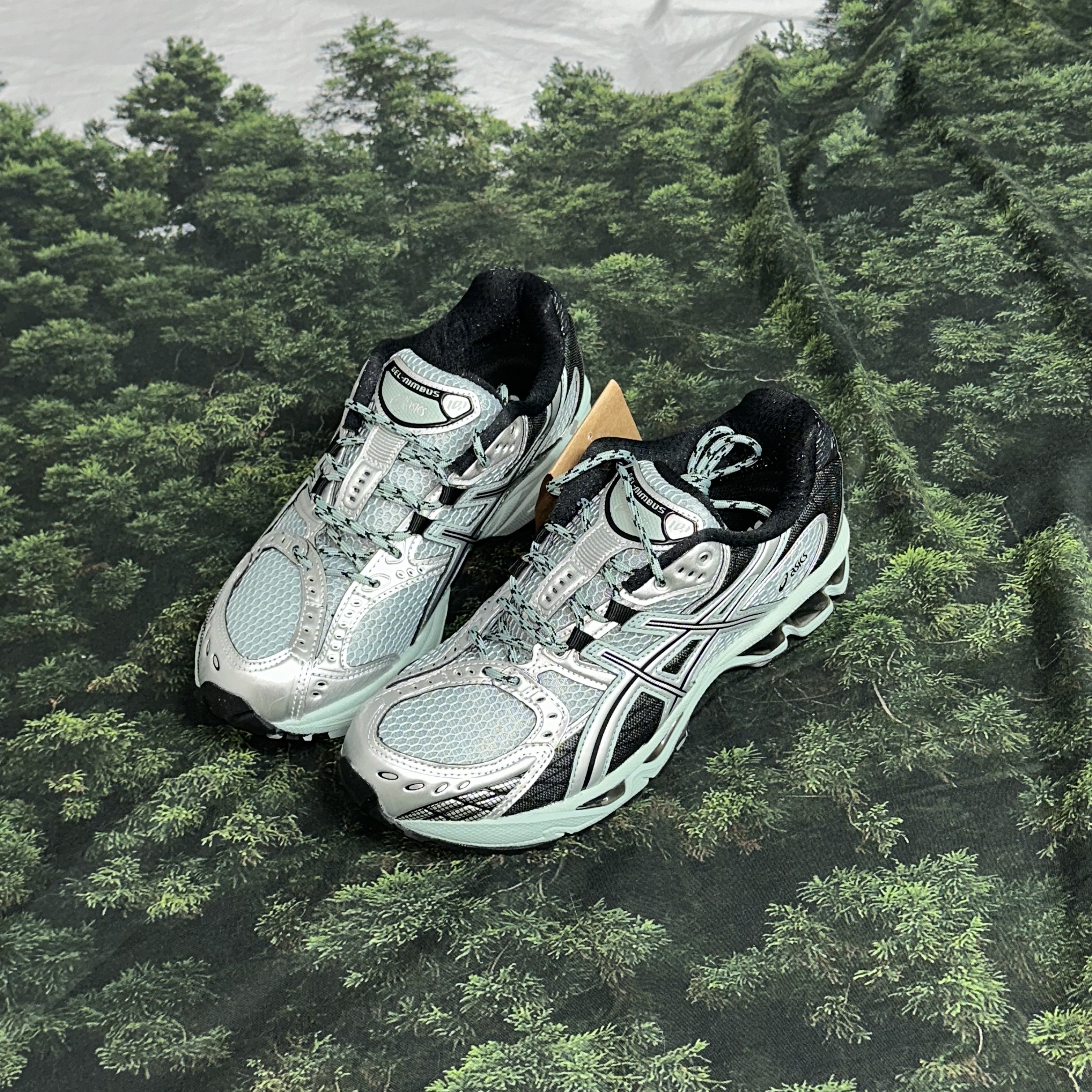 Asics Gel-Nimbus 10.1 Ocean Haze Pure Silver, Stussy Dizzy Stock T-Shirt Black 착용 스타일 - 4