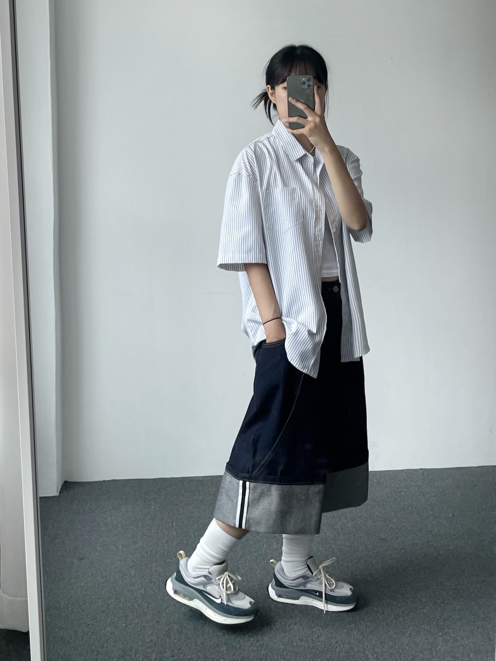 (W) Nike Air Max Bliss Light Iron Ore Armory Navy, Supreme Waxed Cotton Camp Cap Black - 23FW 착용 스타일 - 2