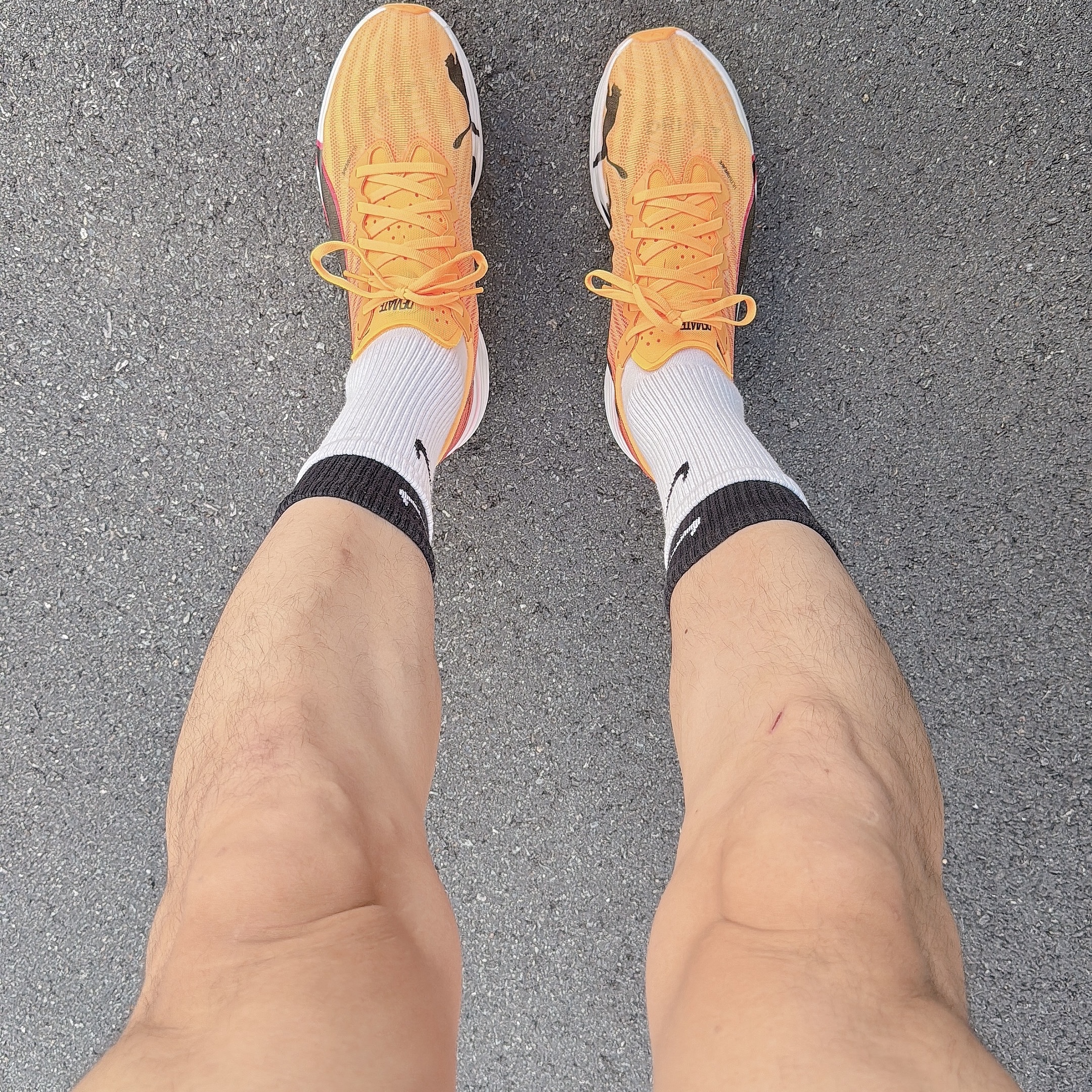 Puma Deviate Nitro Elite 3 Fire Sun Stream Sunset Glow 착용 스타일