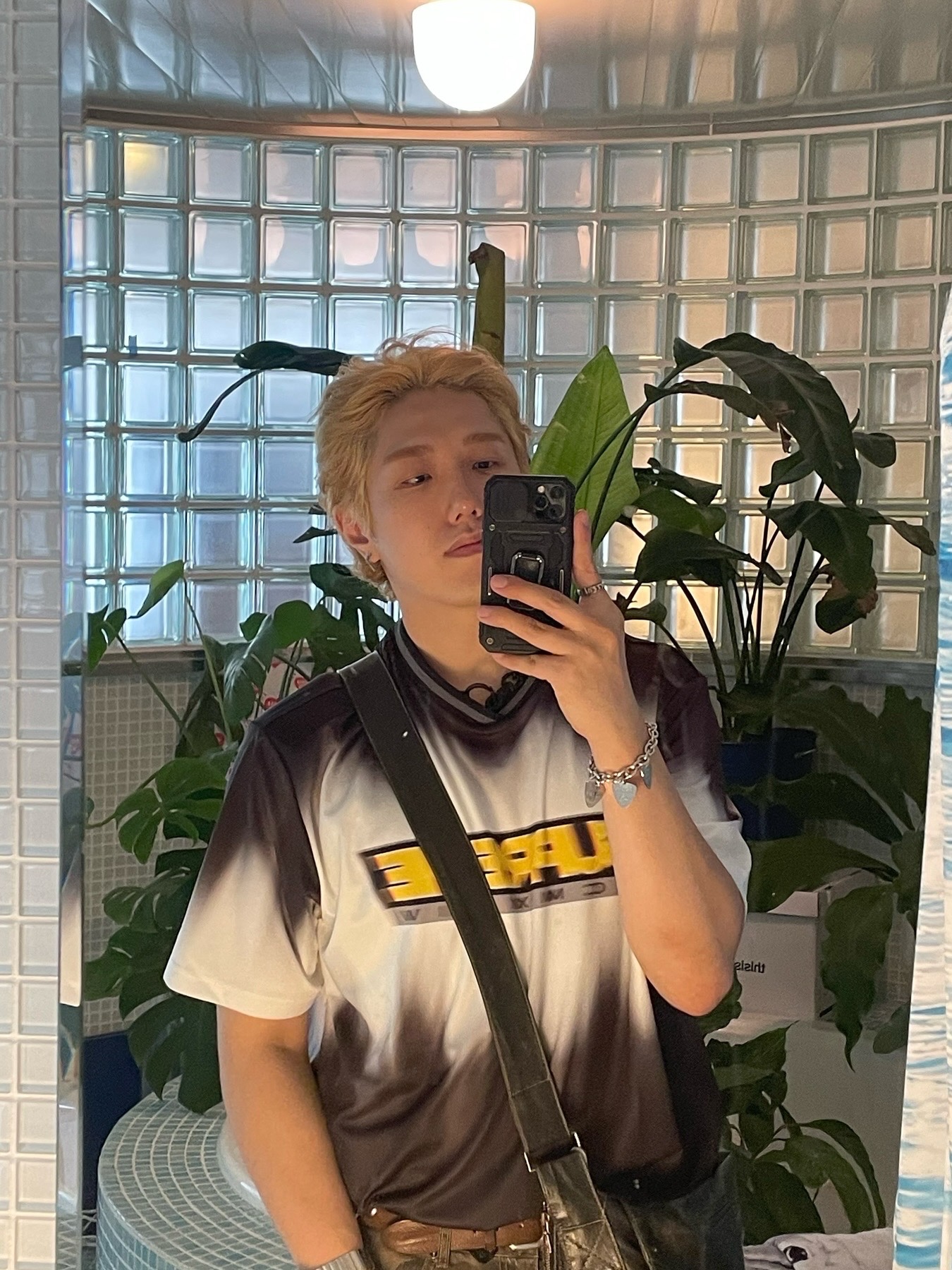 Supreme Blur Soccer Jersey Black - 24SS, Balenciaga Defender Sneakers Black 착용 스타일 - 4