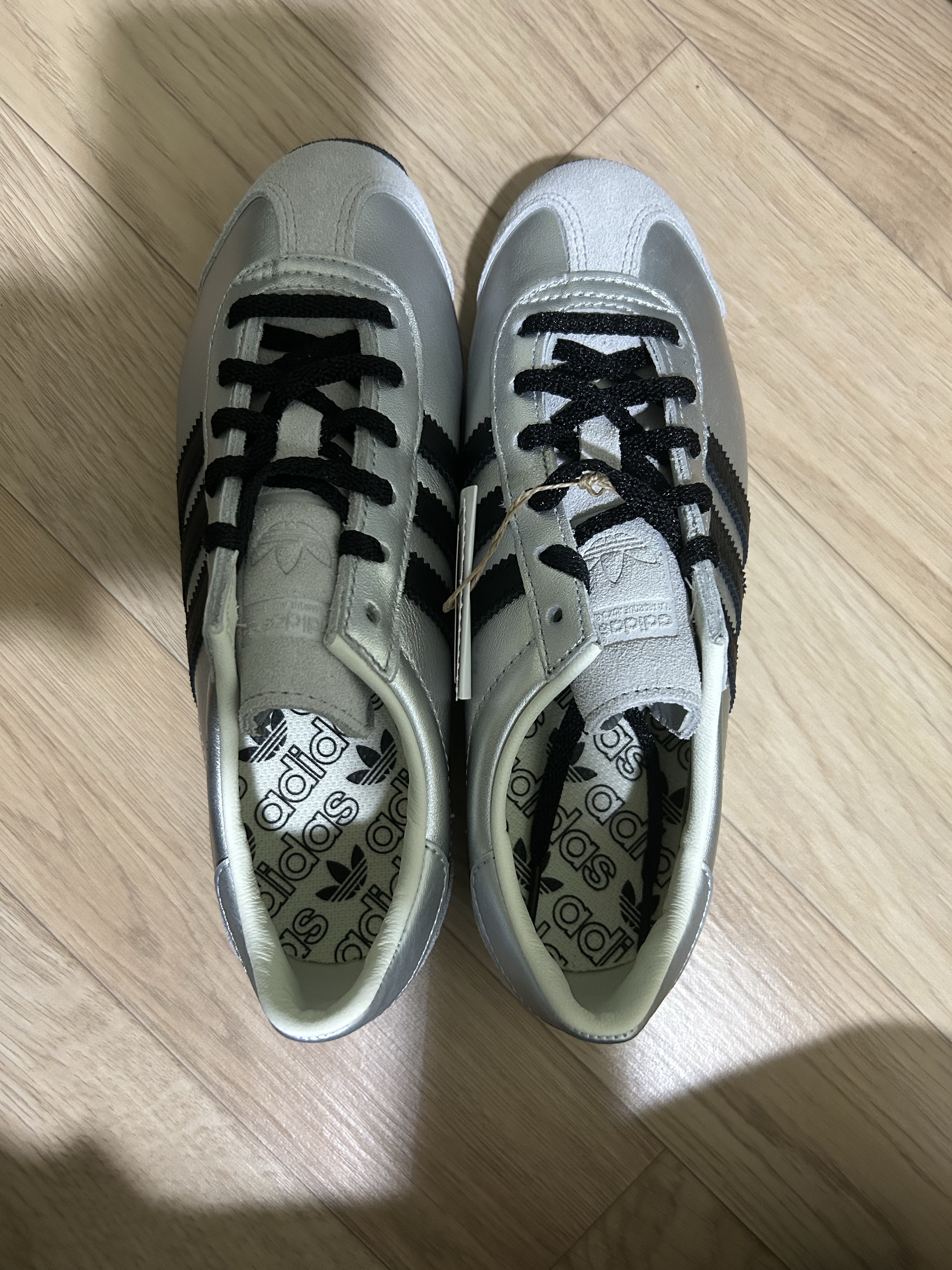 (W) Adidas Country OG Off White Core Black 착용 스타일