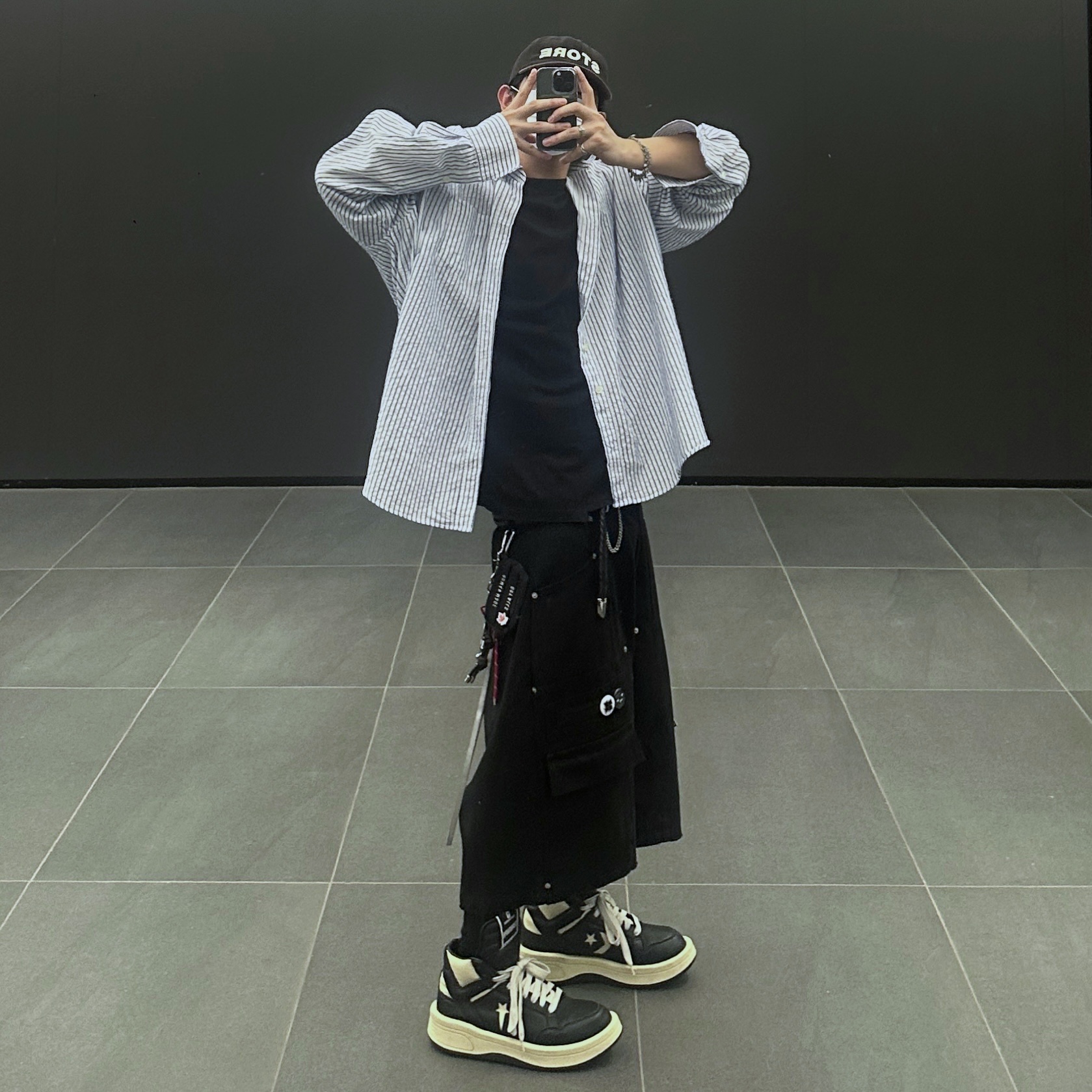 Converse x Drkshdw Turbowpn Black Cream, Human Made Military Card Case Black 착용 스타일