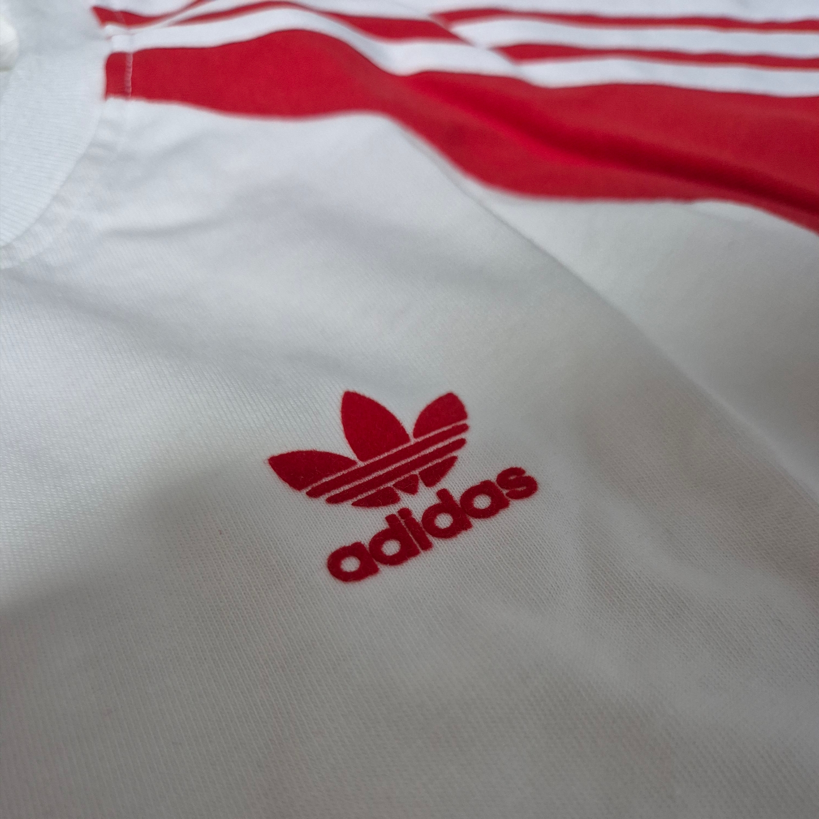(W) Adidas x Sporty & Rich T-Shirt White Collegiate Red - KR Sizing 착용 스타일 - 3