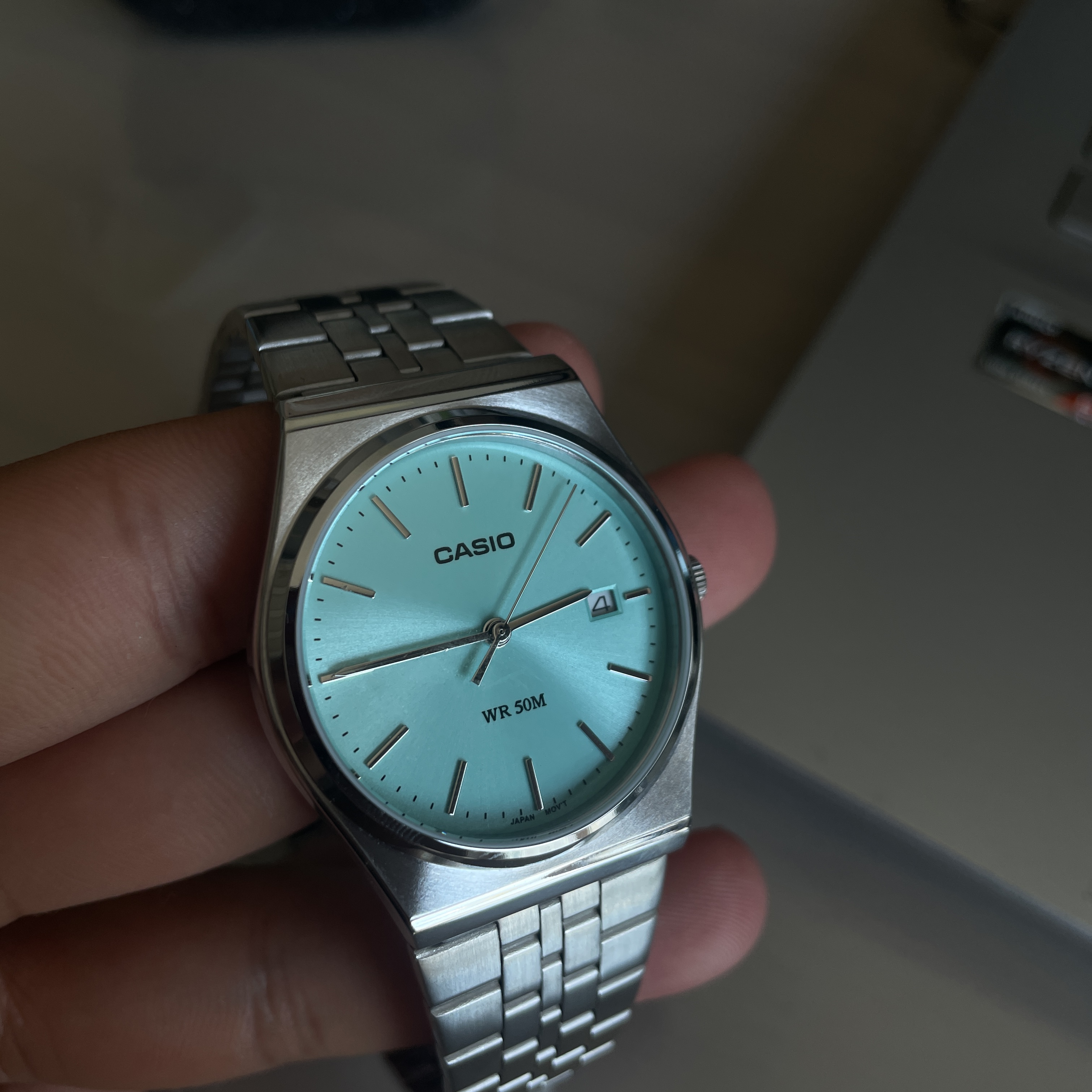 Casio MTP-B145D-2A1V 착용 스타일