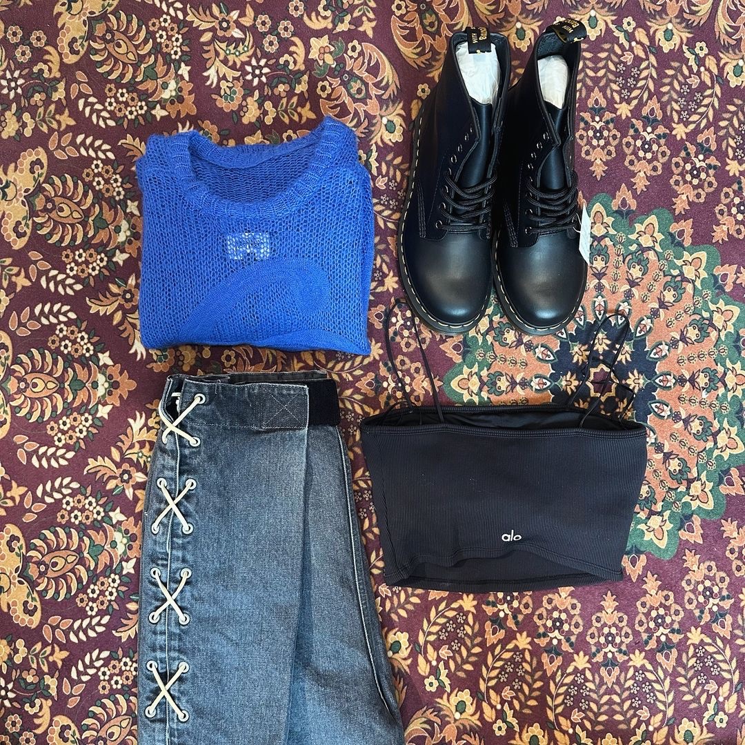 Kapital 14 oz. Black Denim Easy Ranch GO Shorts Black, Stussy S Loose Knit Sweater Blue 착용 스타일 - 1