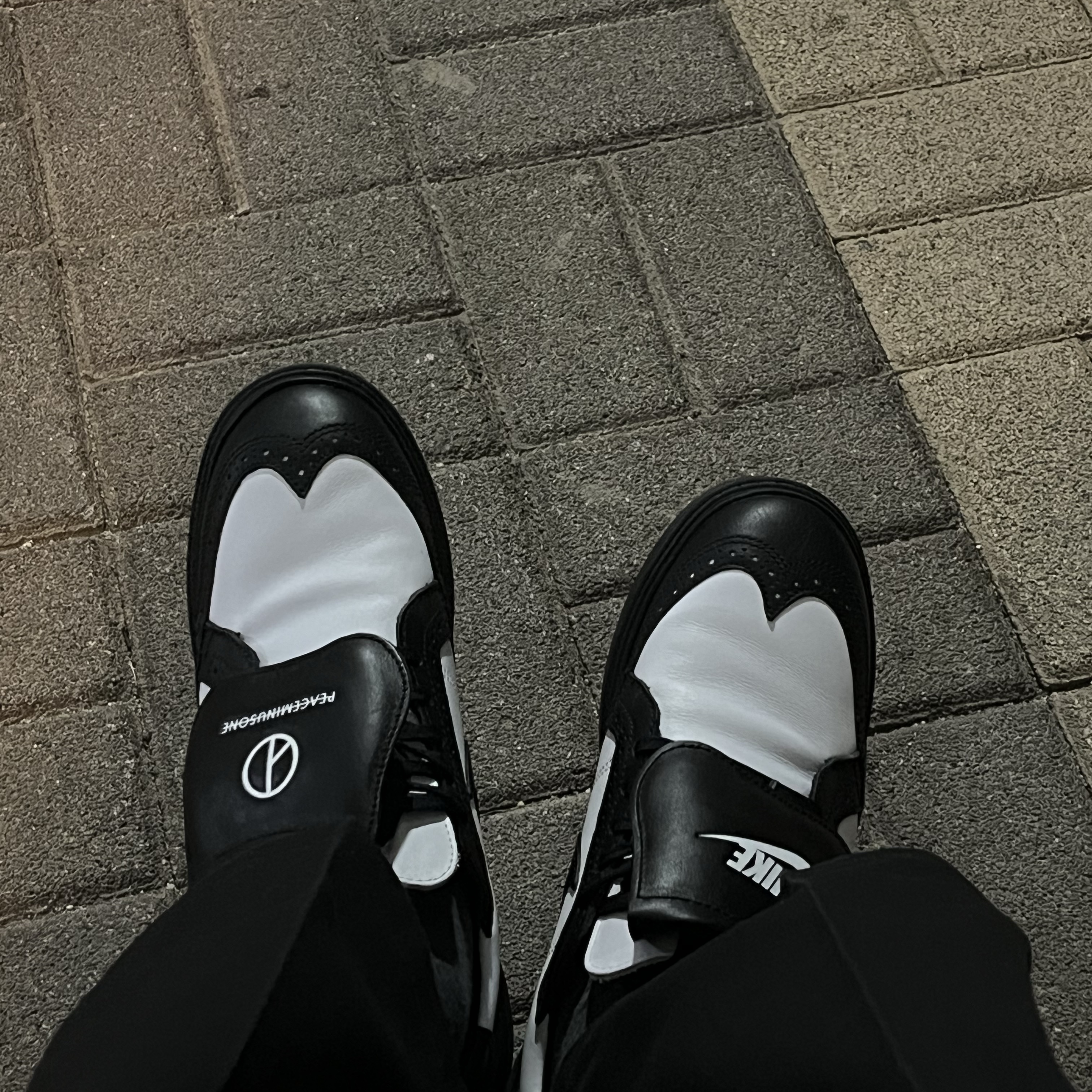 Nike x Peaceminusone Kwondo1 Black and White, Dickies Loose Fit Double Knee Work Pants Black 착용 스타일 - 1