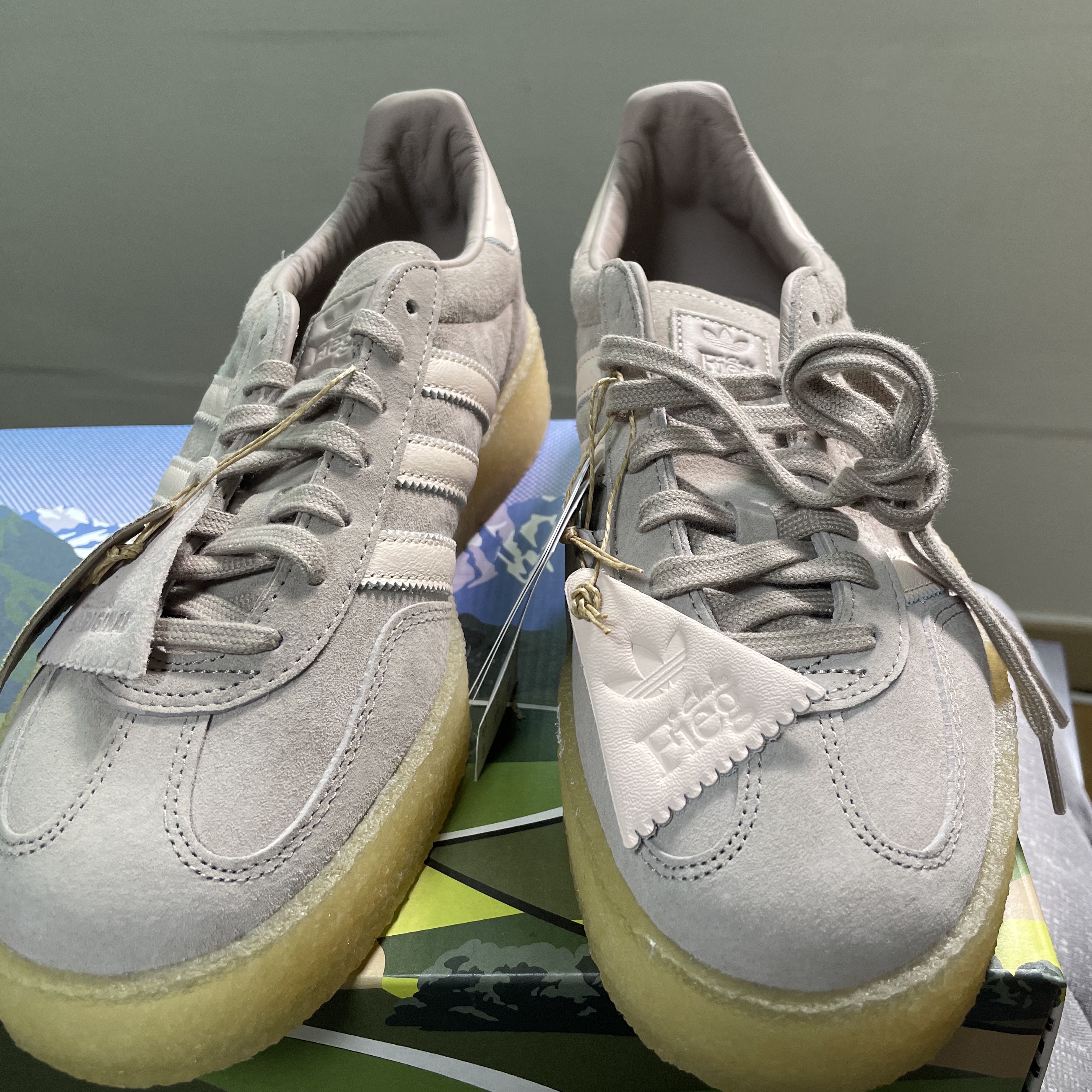 Adidas x Clarks x Ronnie Fieg 8th Street Gazelle Indoor Molecule 착용 스타일 - 1