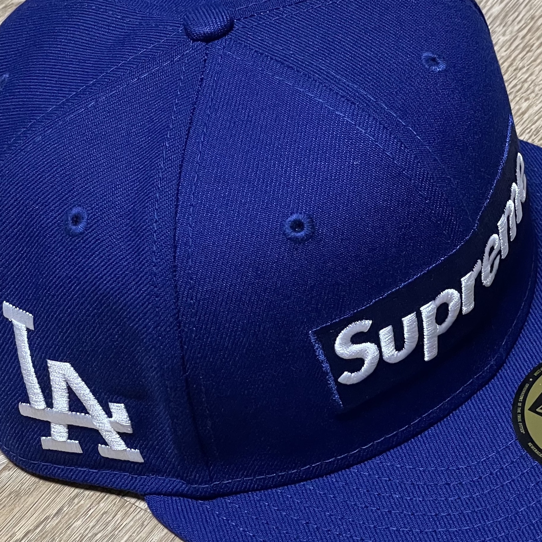 Supreme x MLB Teams Box Logo New Era Dark Royal Los Angeles - 24SS 착용 스타일