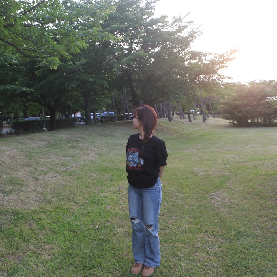 RDVZ Original Puppy Friends T-shirt Black 착용 스타일 - 3