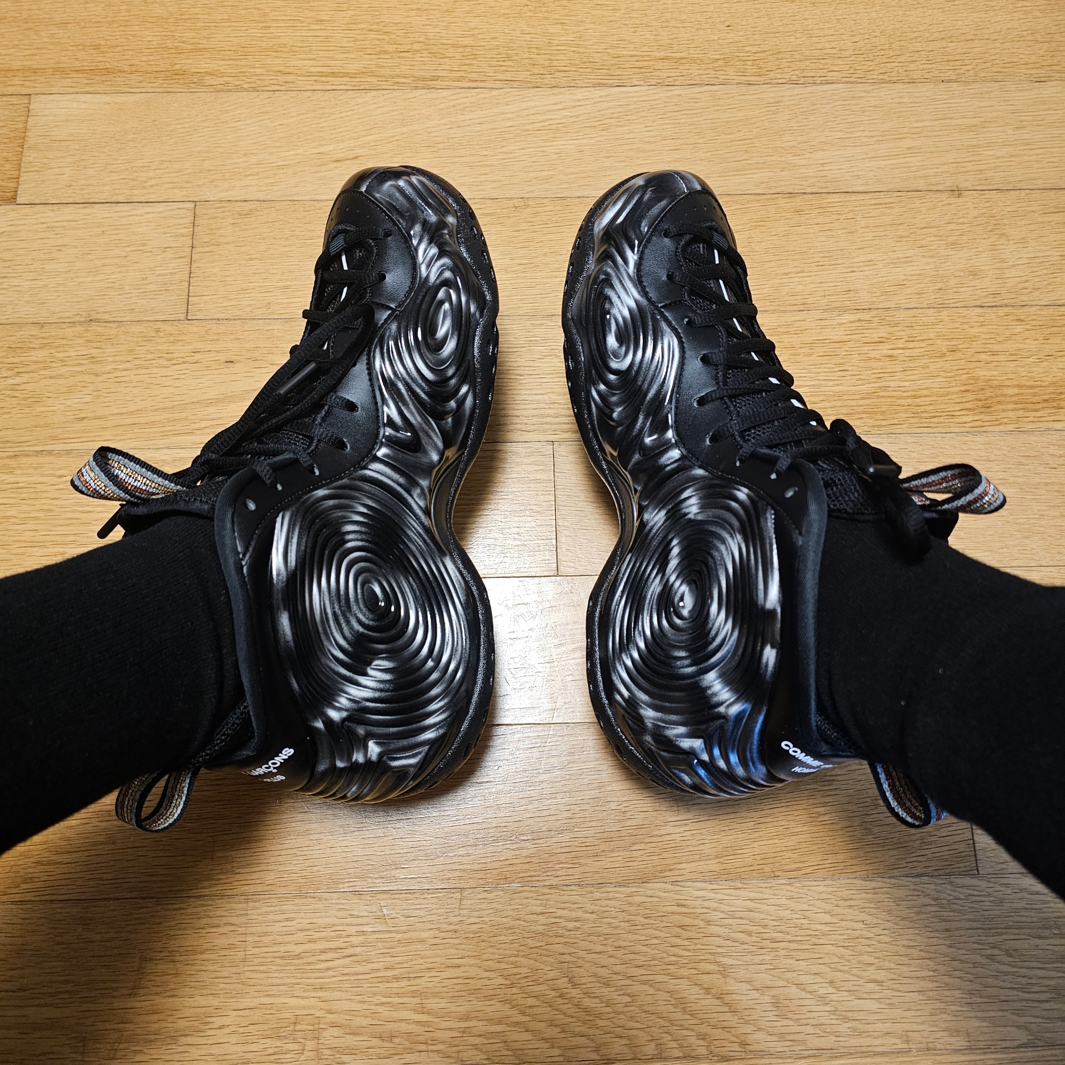 Nike x Comme des Garcons Homme Plus Air Foamposite One SP Black White 착용 스타일 - 3
