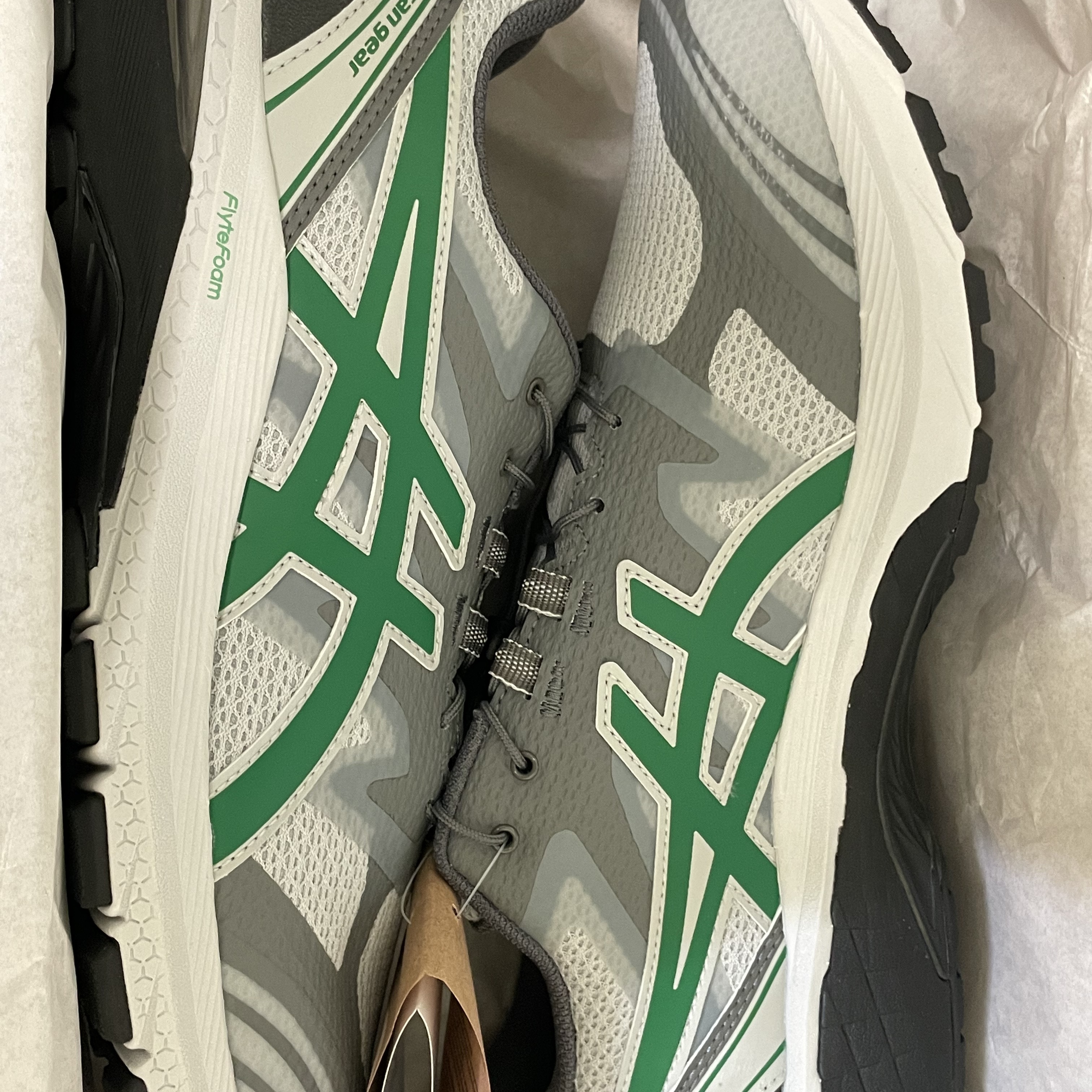 Asics x Sansan Gear Gel-Terrain Grey Violet Jolly Green 착용 스타일 - 2
