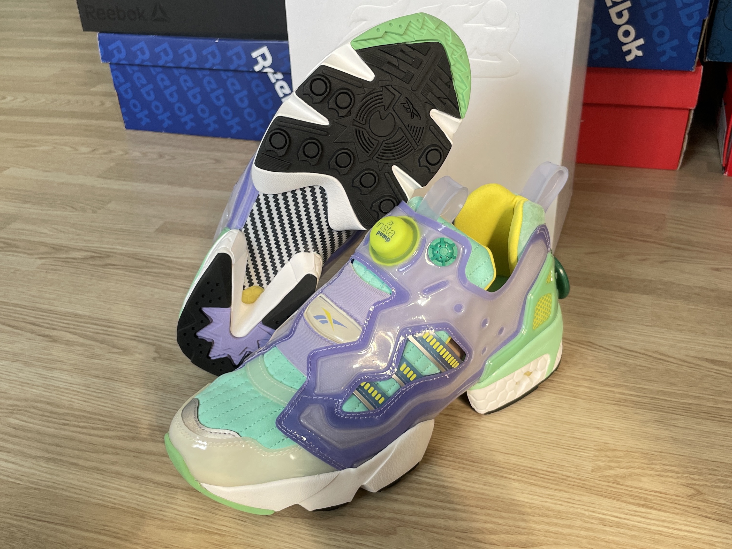 Adidas x Reebok ZX Fury Light Purple 착용 스타일 - 4