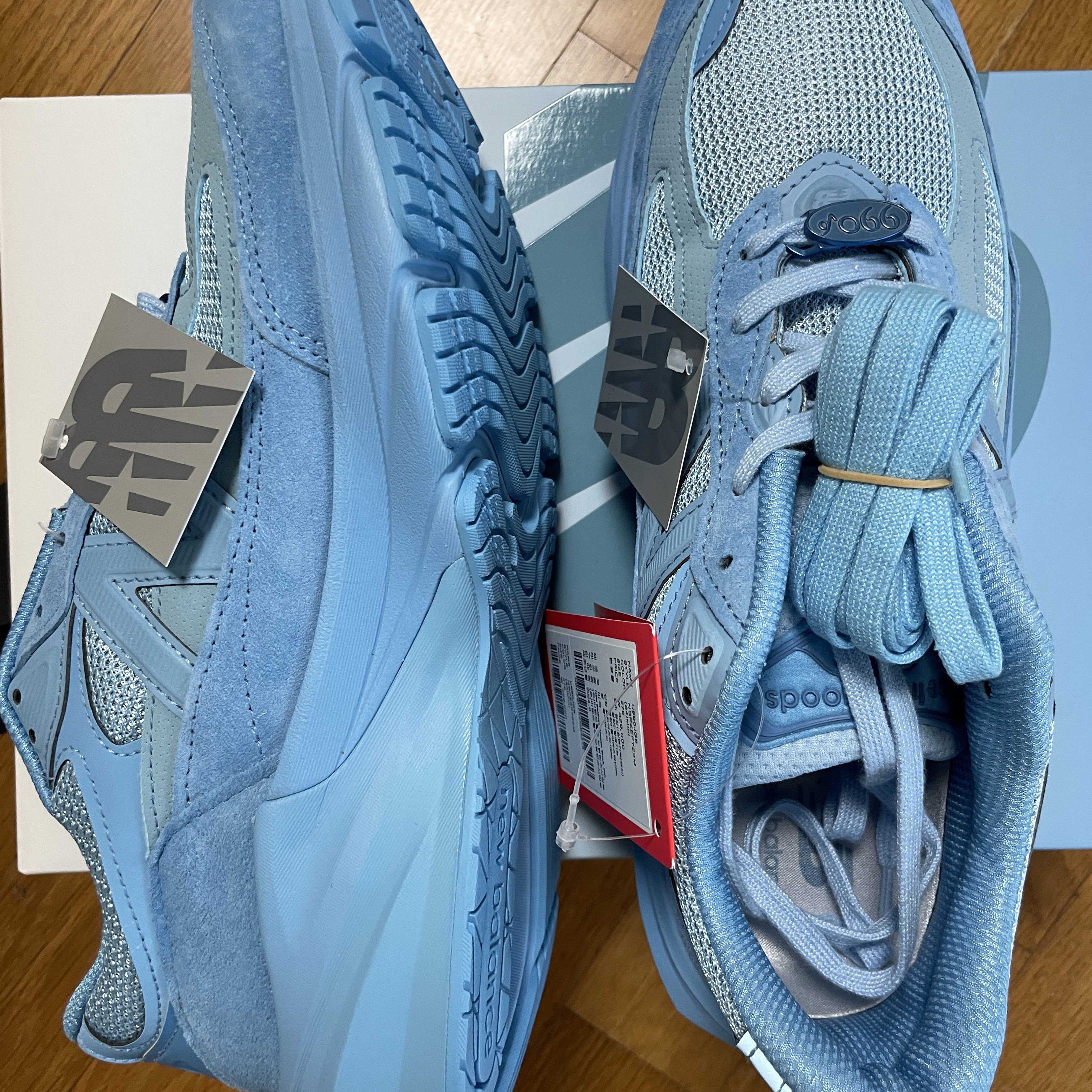 New Balance x Joe Freshgoods 990v6 Made in USA Prom Blue 착용 스타일 - 2