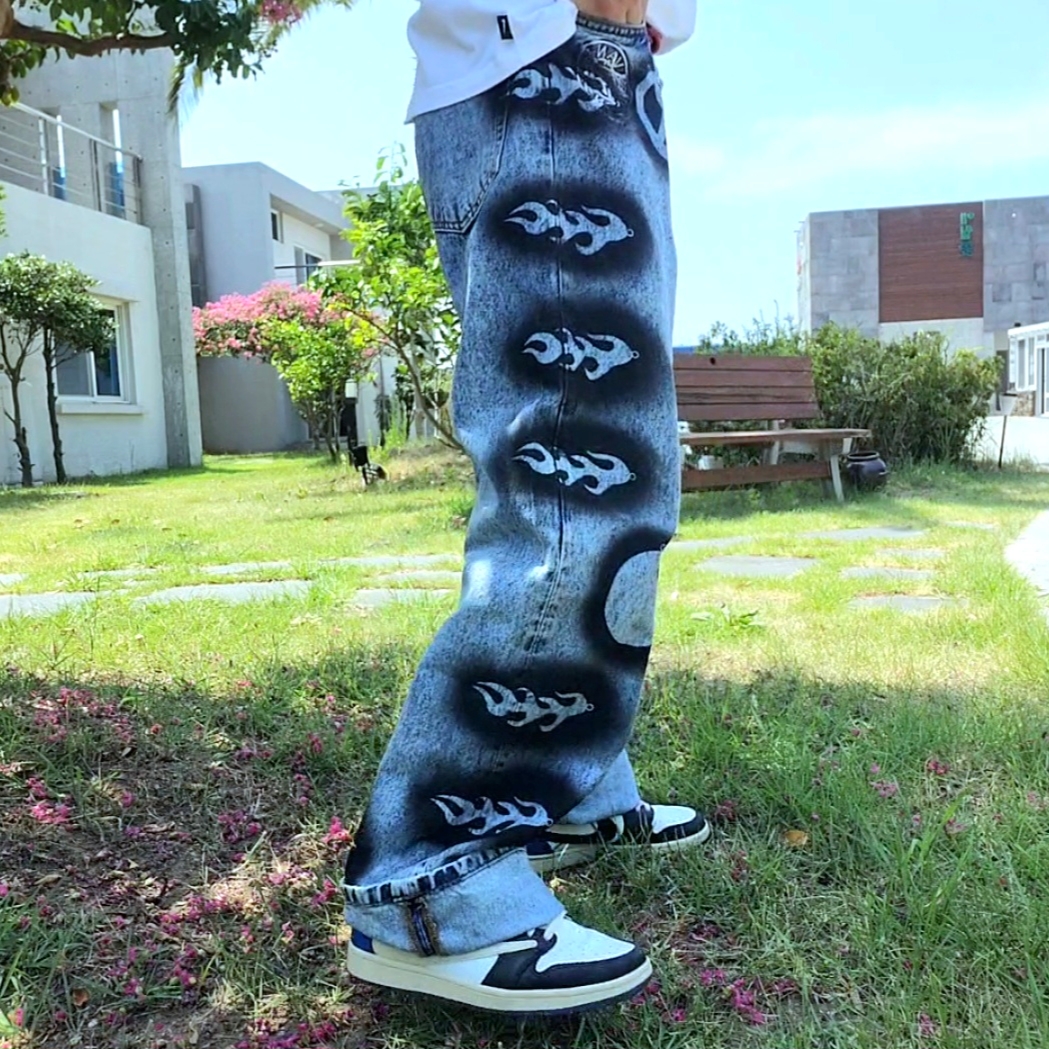Nike x Stussy NRG FL SS 8 Ball T-Shirt White (DO9322-100), Gentle Monster Paso 01 Black 착용 스타일 - 5