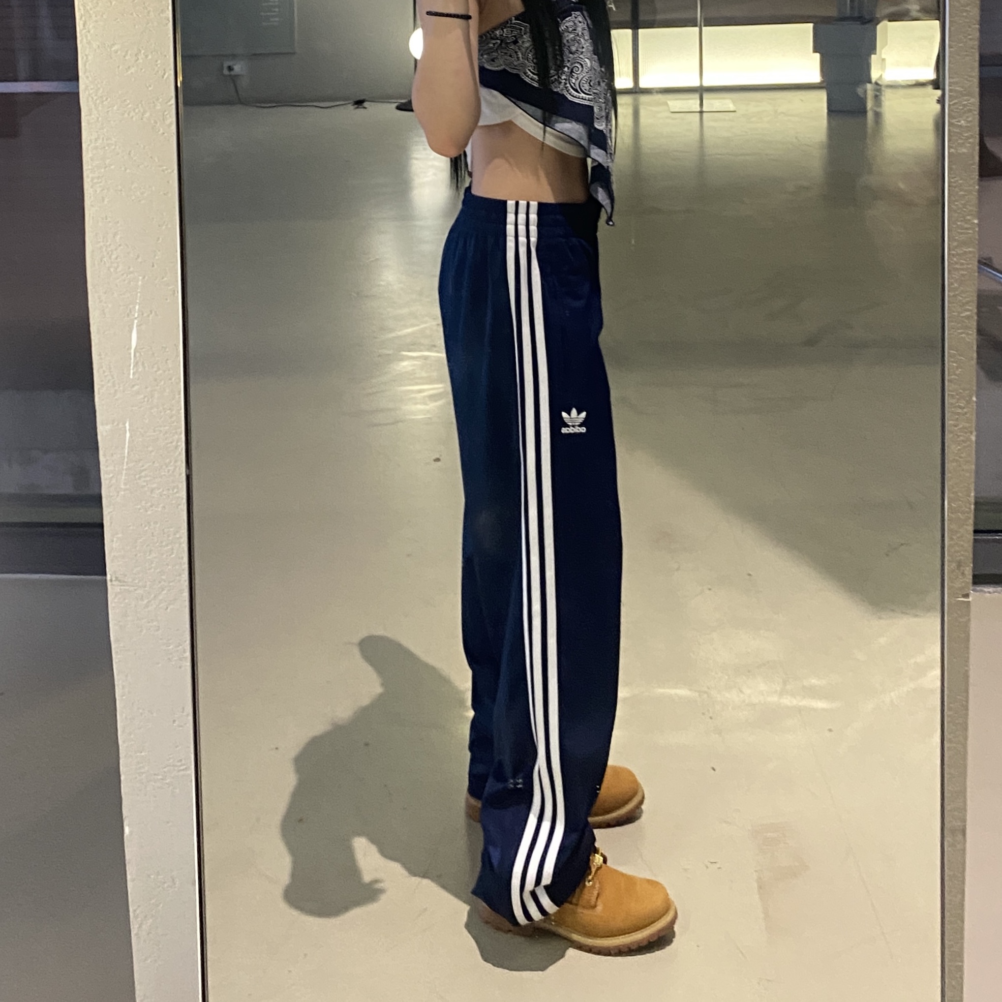 Adidas Adicolor Classics Firebird Track Pants Night Indigo - KR Sizing 착용 스타일 - 1