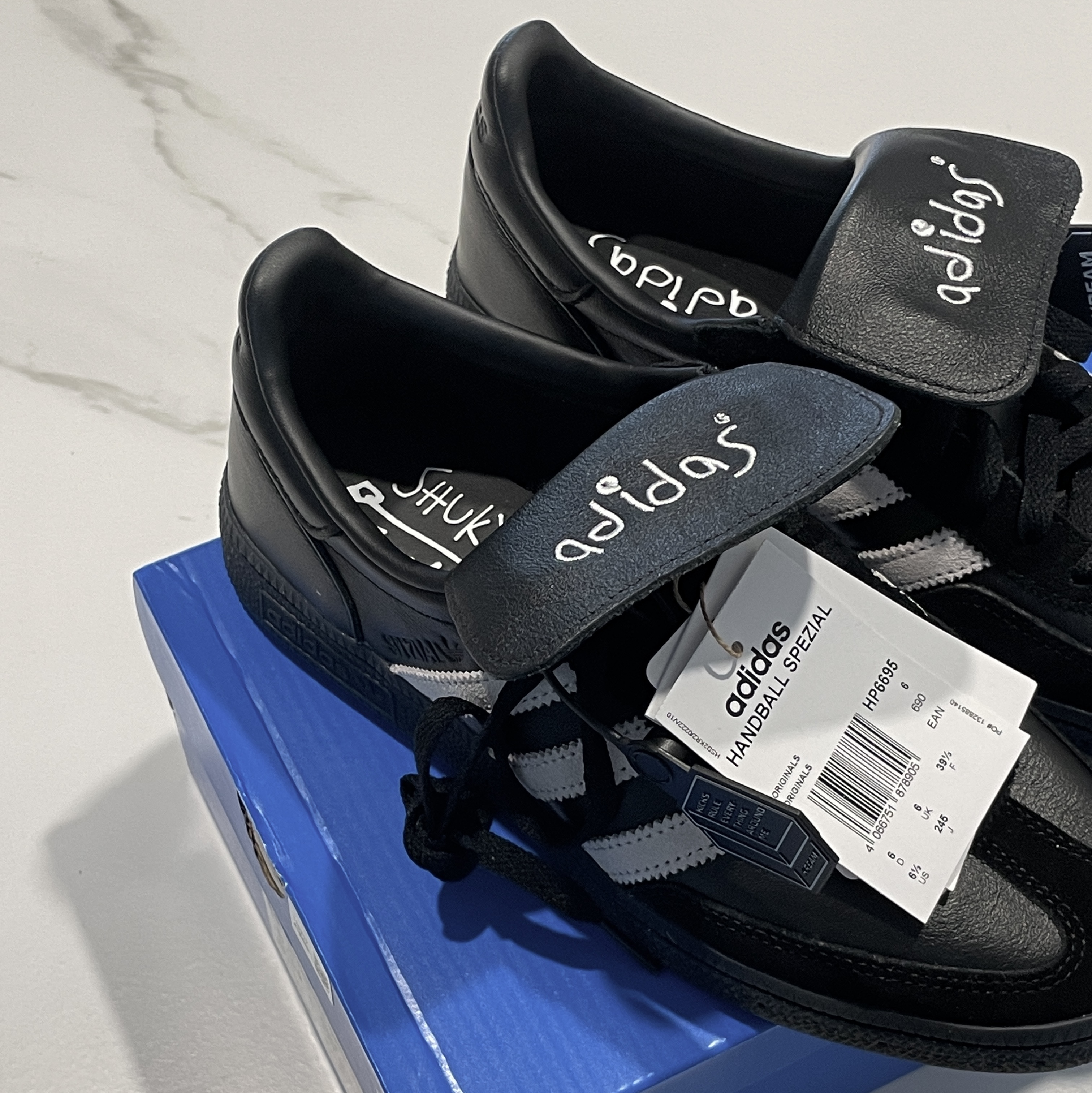 Adidas Spezial Handball Core Black Cloud White 착용 스타일