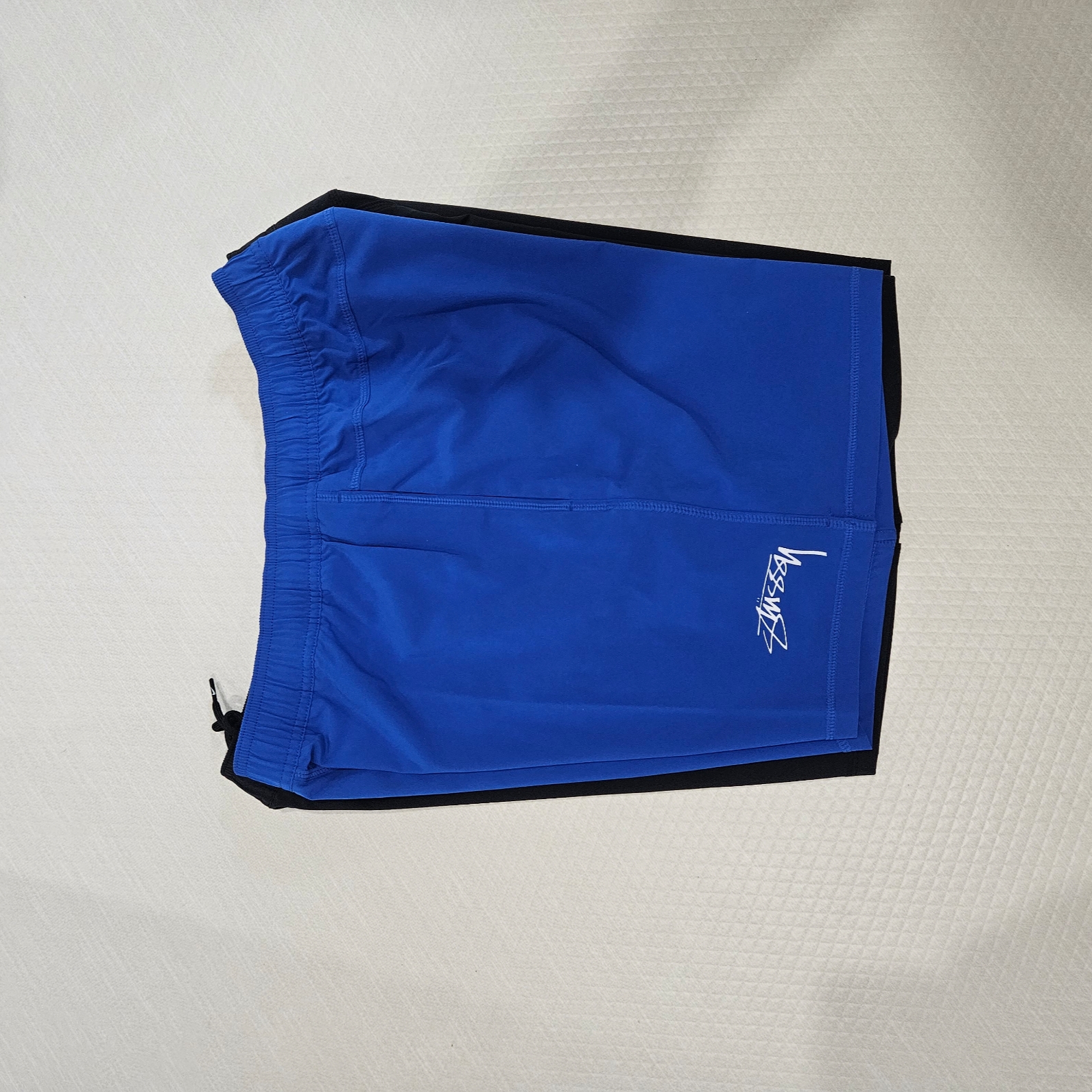 Nike x Stussy Water Short Black (FZ5761-010), Nike x Stussy Water Short Hyper Royal (FZ5761-405) 착용 스타일 - 3
