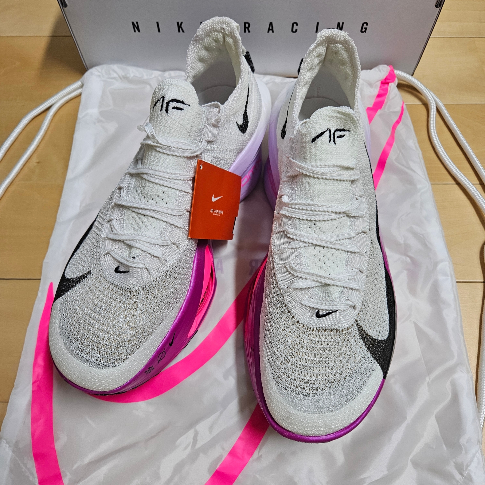 Nike Air Zoom Alphafly Next% 3 Hyper Pink 착용 스타일 - 2