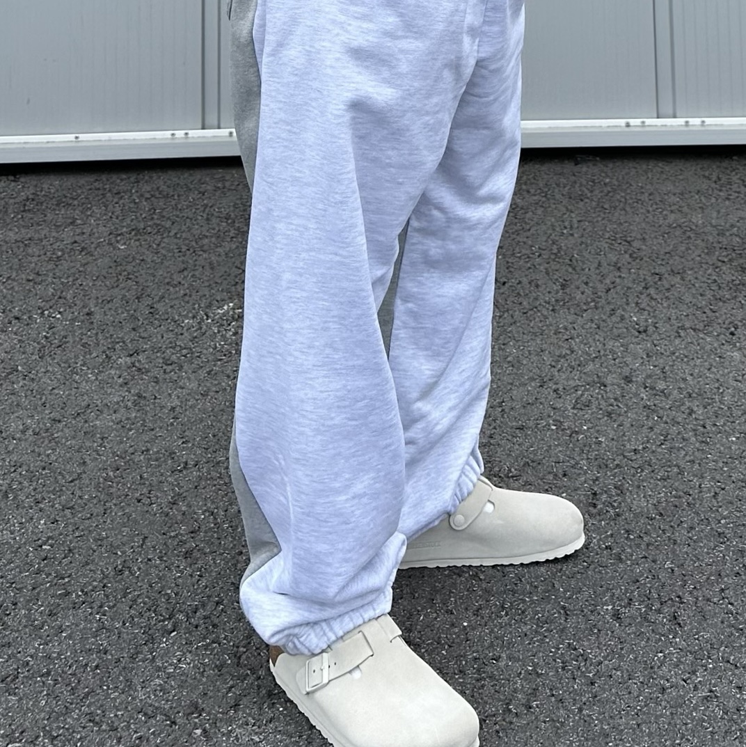 Birkenstock Boston Suede Leather Antique White - Regular 착용 스타일