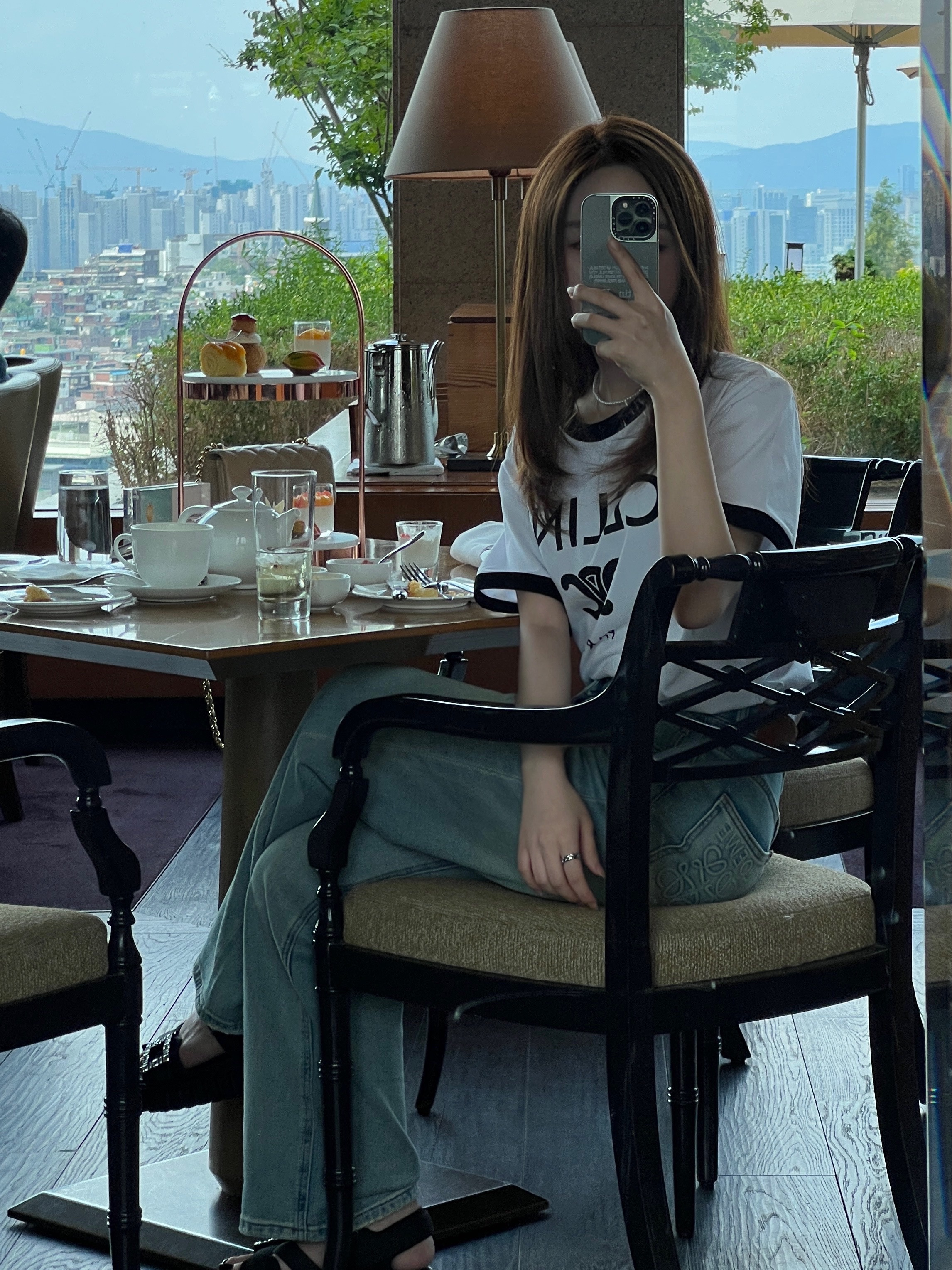 (W) Roger Vivier Viv’ Go Thick Trekky Strass Buckle Technical Fabric Sandal White, (W) Celine Paris T-Shirt in Cotton Jersey Off White Navy Black 착용 스타일