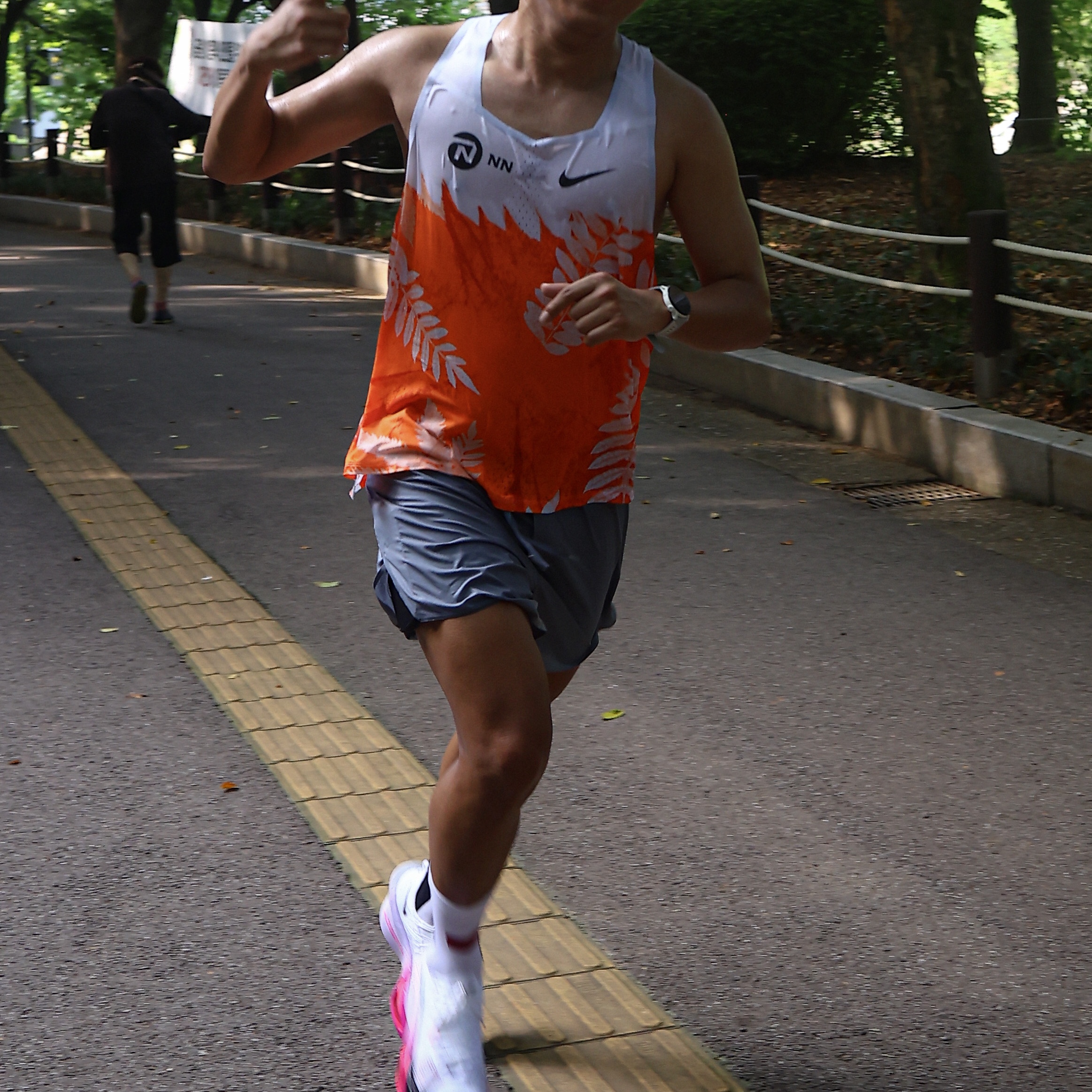 Nike Dri-Fit ADV Aeroswift NN Running Singlet Total Orange White Black, Nike Air Zoom Alphafly Next% 3 Hyper Pink 착용 스타일