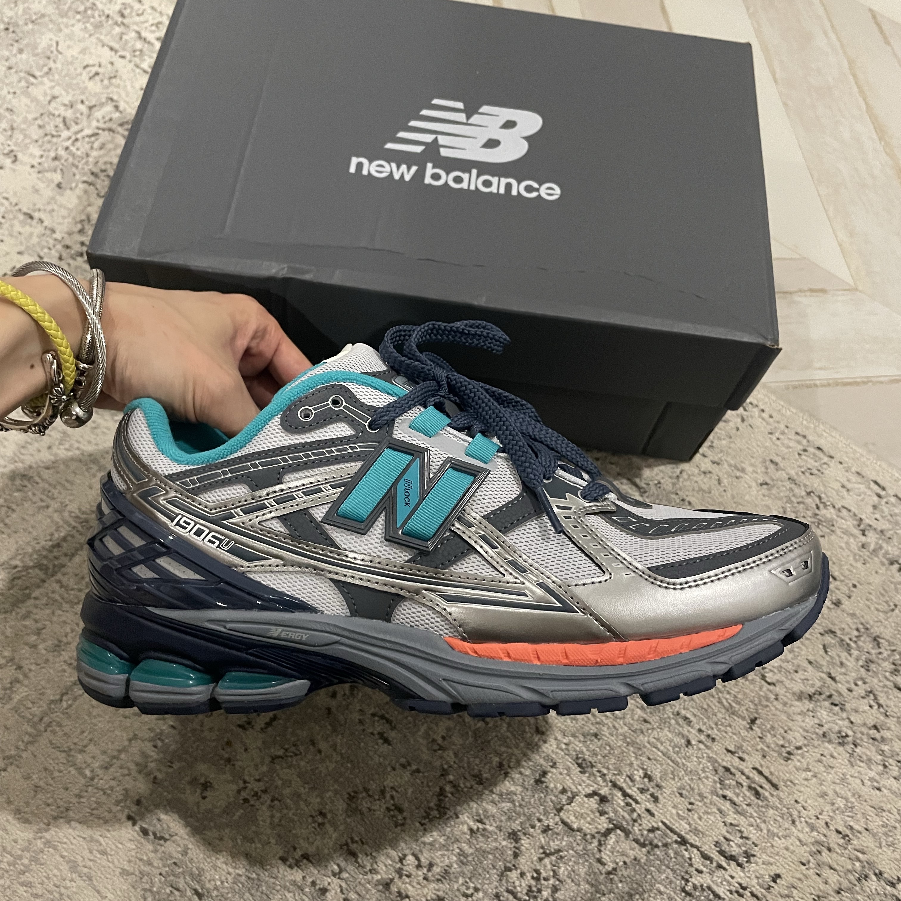 New Balance x The Whitaker Group 1906U Willful Bias Grey Blue 착용 스타일